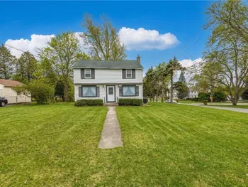 Property at 5 Baycrest Drive, Irondequoit, NY 14622