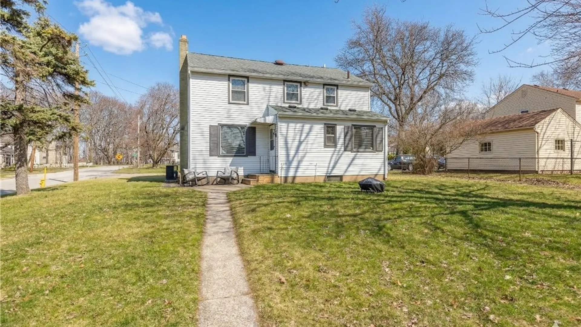 Property at 5 Baycrest Drive, Irondequoit, NY 14622 2