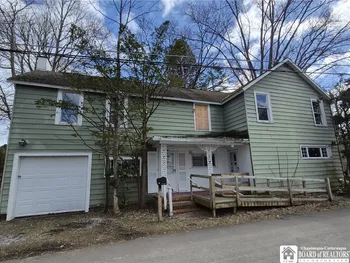 Property at 1 Packard Way, Busti, NY 14750