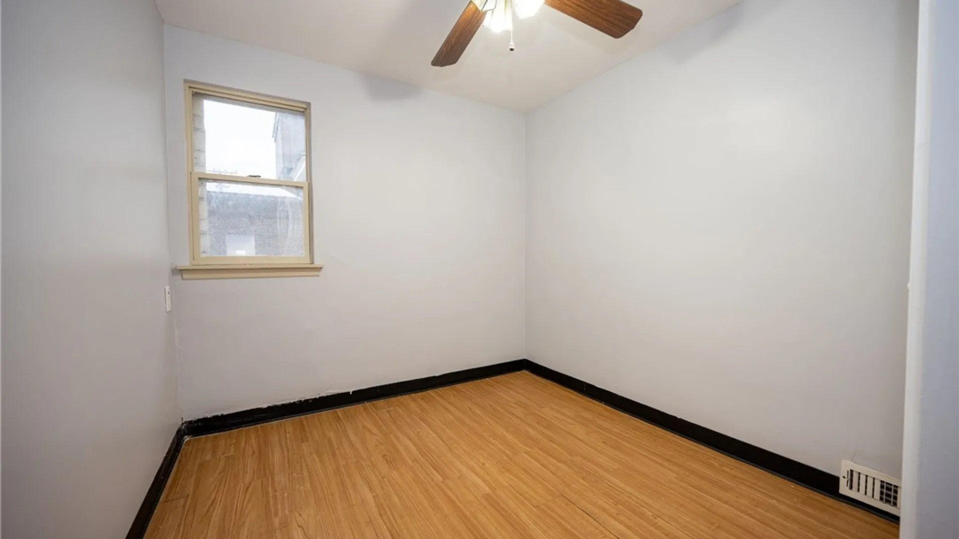 Property at 1094 Elmwood Avenue, Buffalo, NY 14222 9