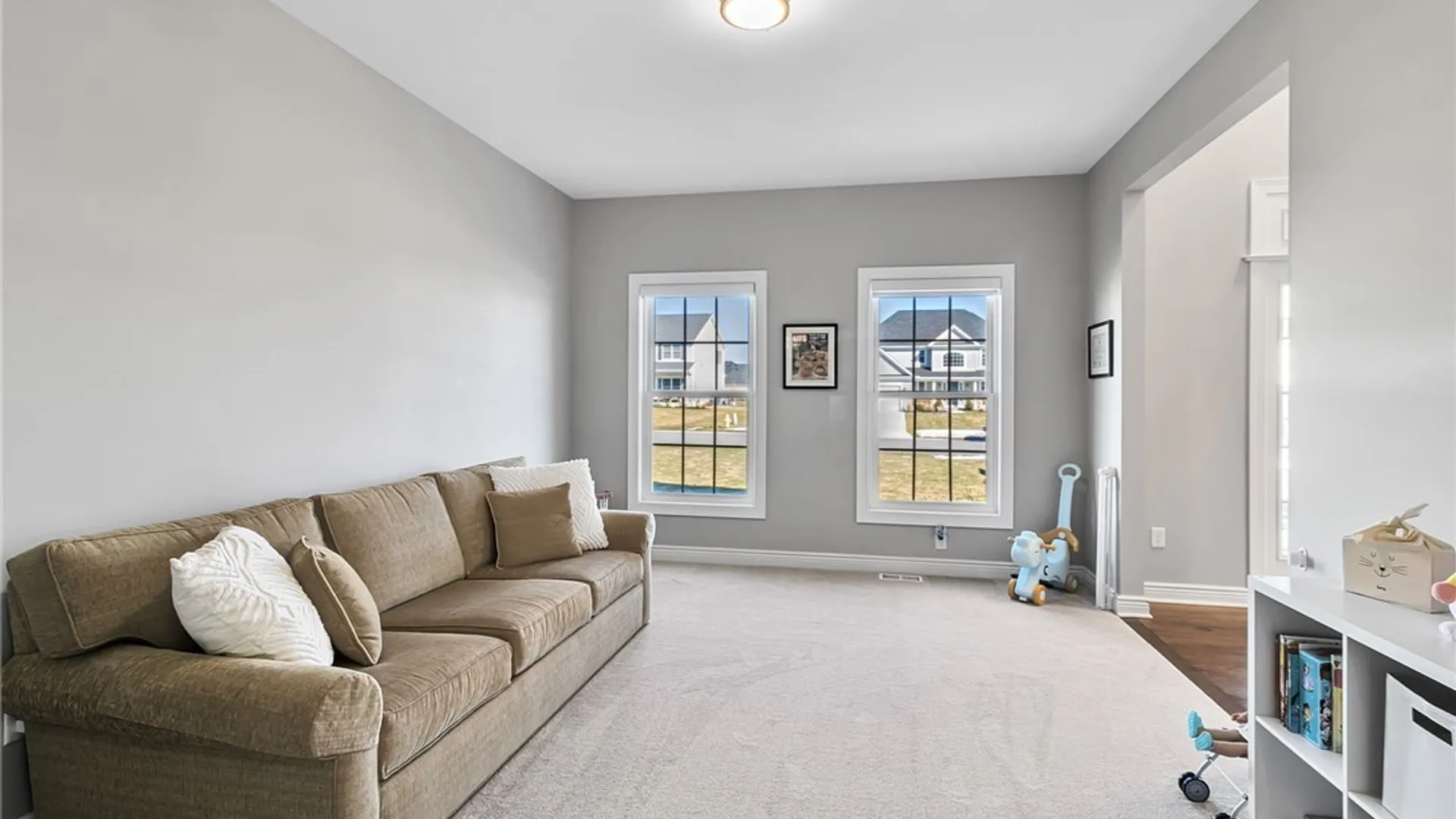 Property at 8961 Willyoungs Overlook, Clarence, NY 14031 6