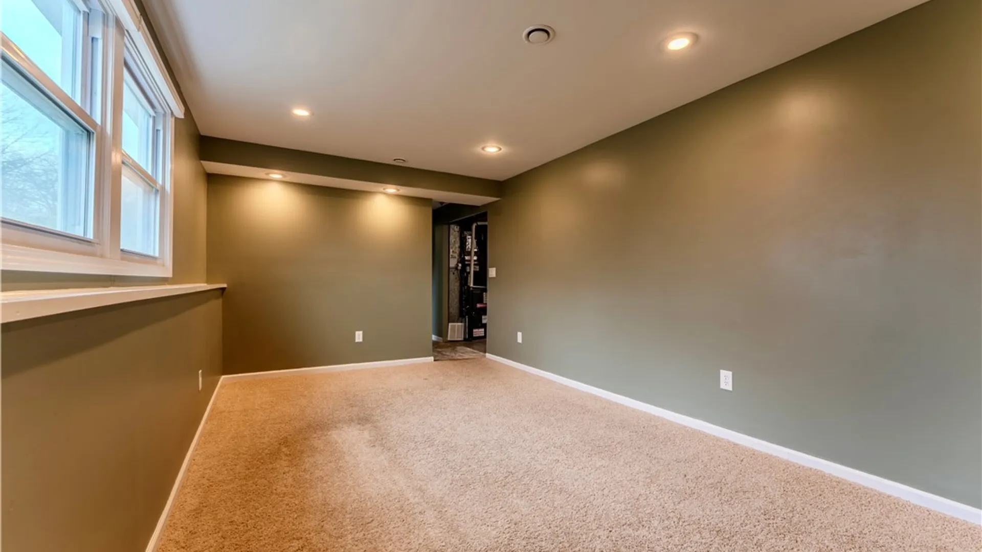 Property at 17 Saveria Drive, Parma, NY 14468 17