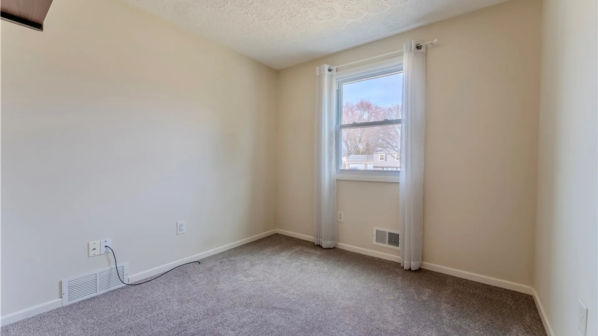 Property at 17 Saveria Drive, Parma, NY 14468 9