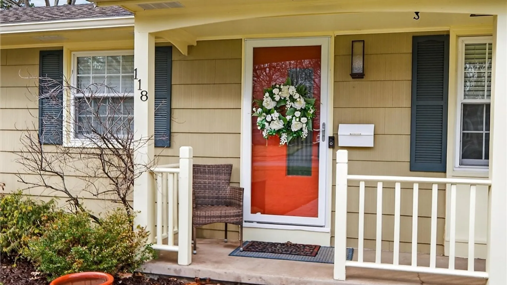 Property at 118 Courtly Circle, Greece, NY 14615 6