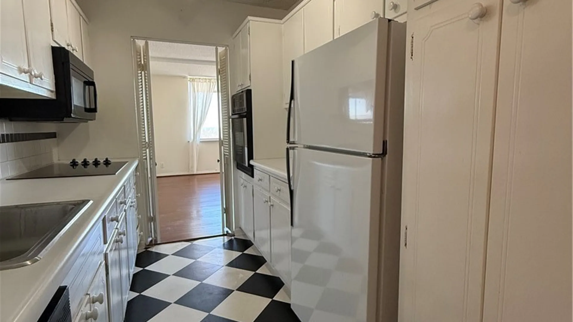 Property at 1088 Delaware Avenue, Buffalo, NY 14209 7