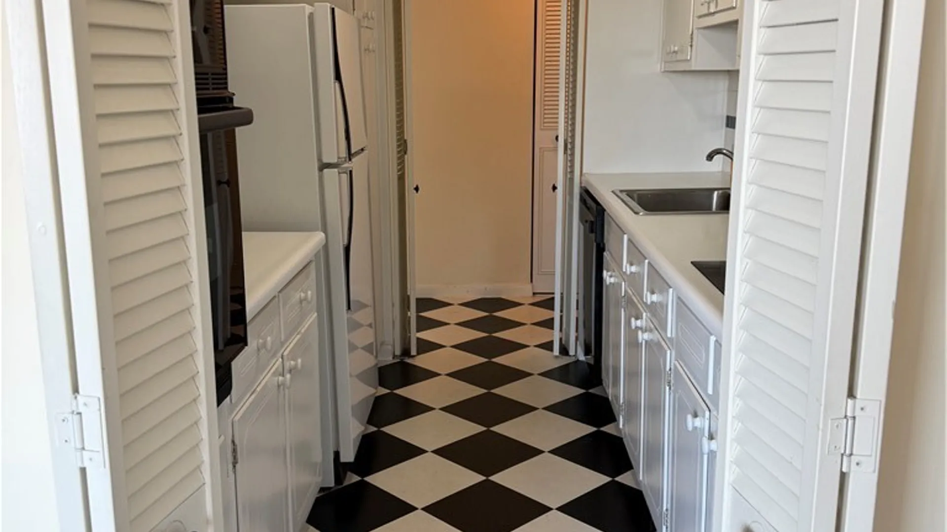 Property at 1088 Delaware Avenue, Buffalo, NY 14209 9