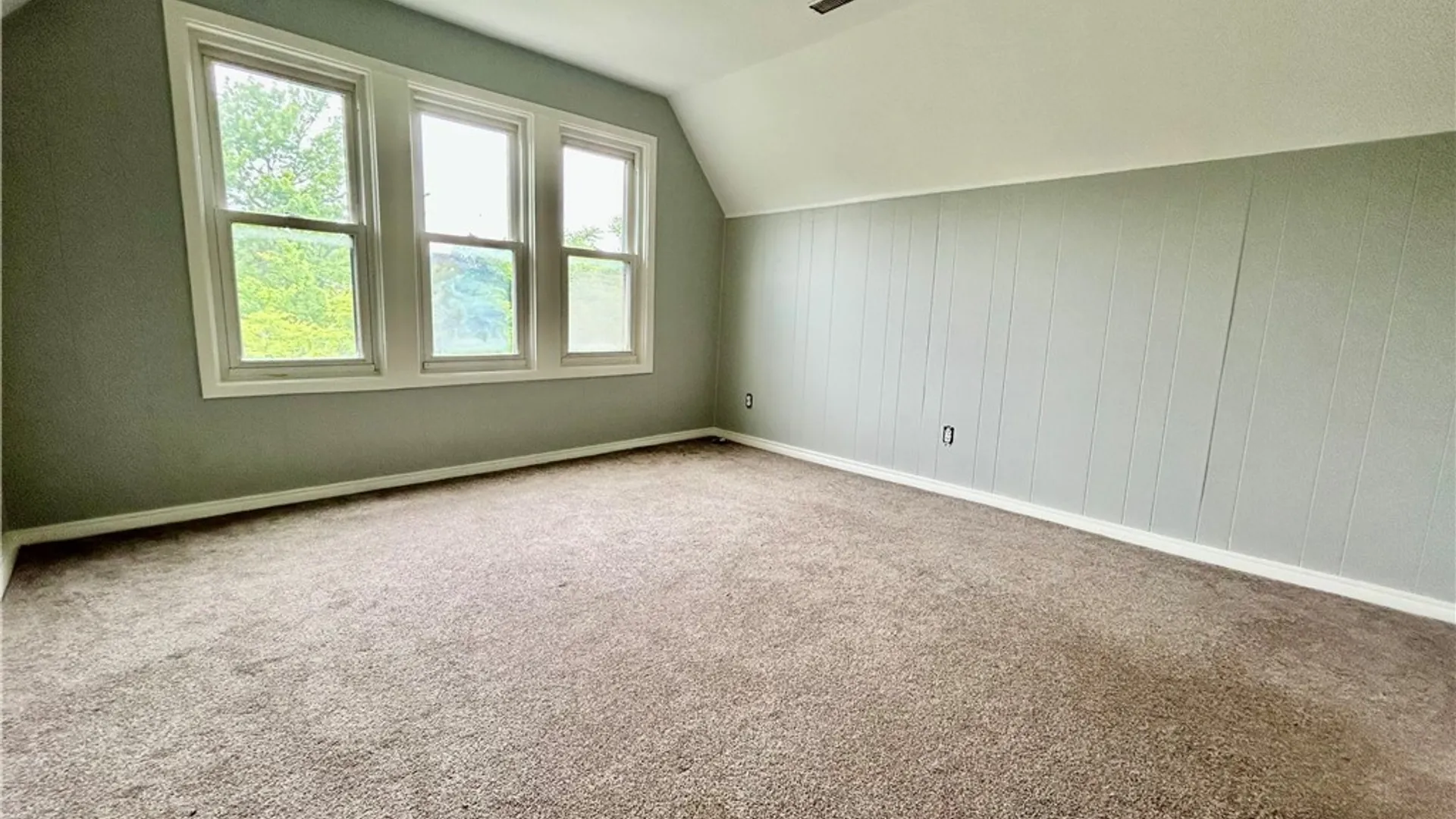 Property at 83 Norwood Avenue, Buffalo, NY 14222 15