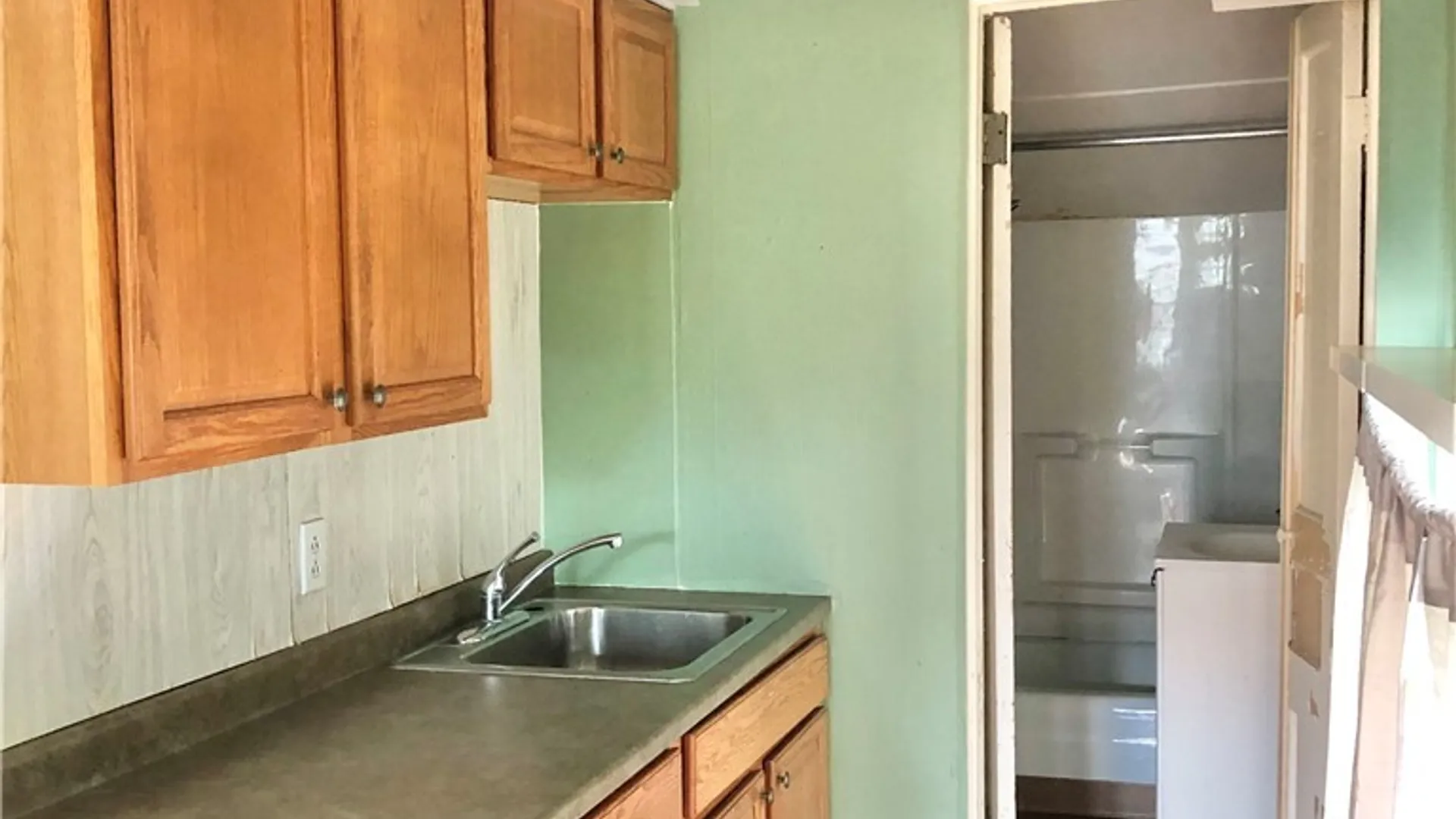 Property at 83 Norwood Avenue, Buffalo, NY 14222 5