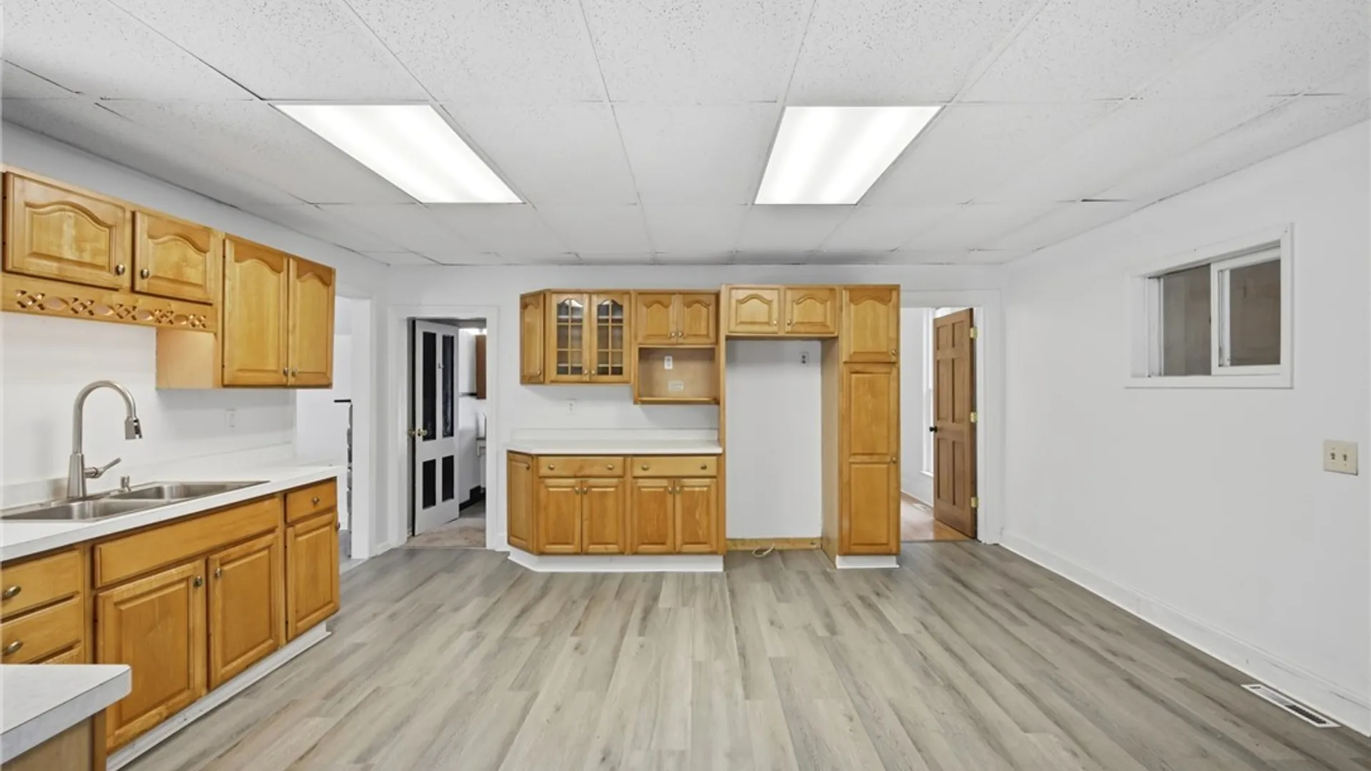 Property at 6043 Old Niagara Road, Lockport Town, NY 14094 10