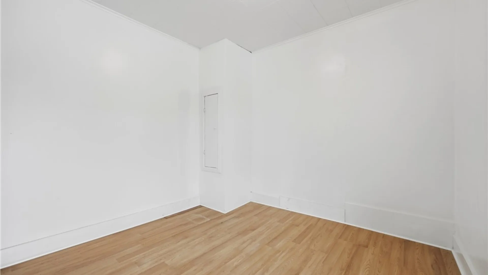 Property at 6043 Old Niagara Road, Lockport Town, NY 14094 14