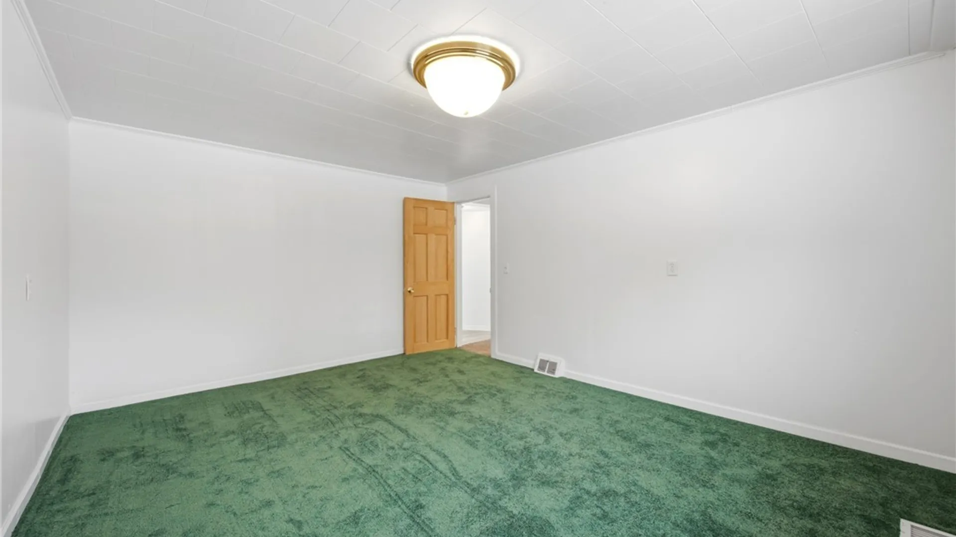 Property at 6043 Old Niagara Road, Lockport Town, NY 14094 22