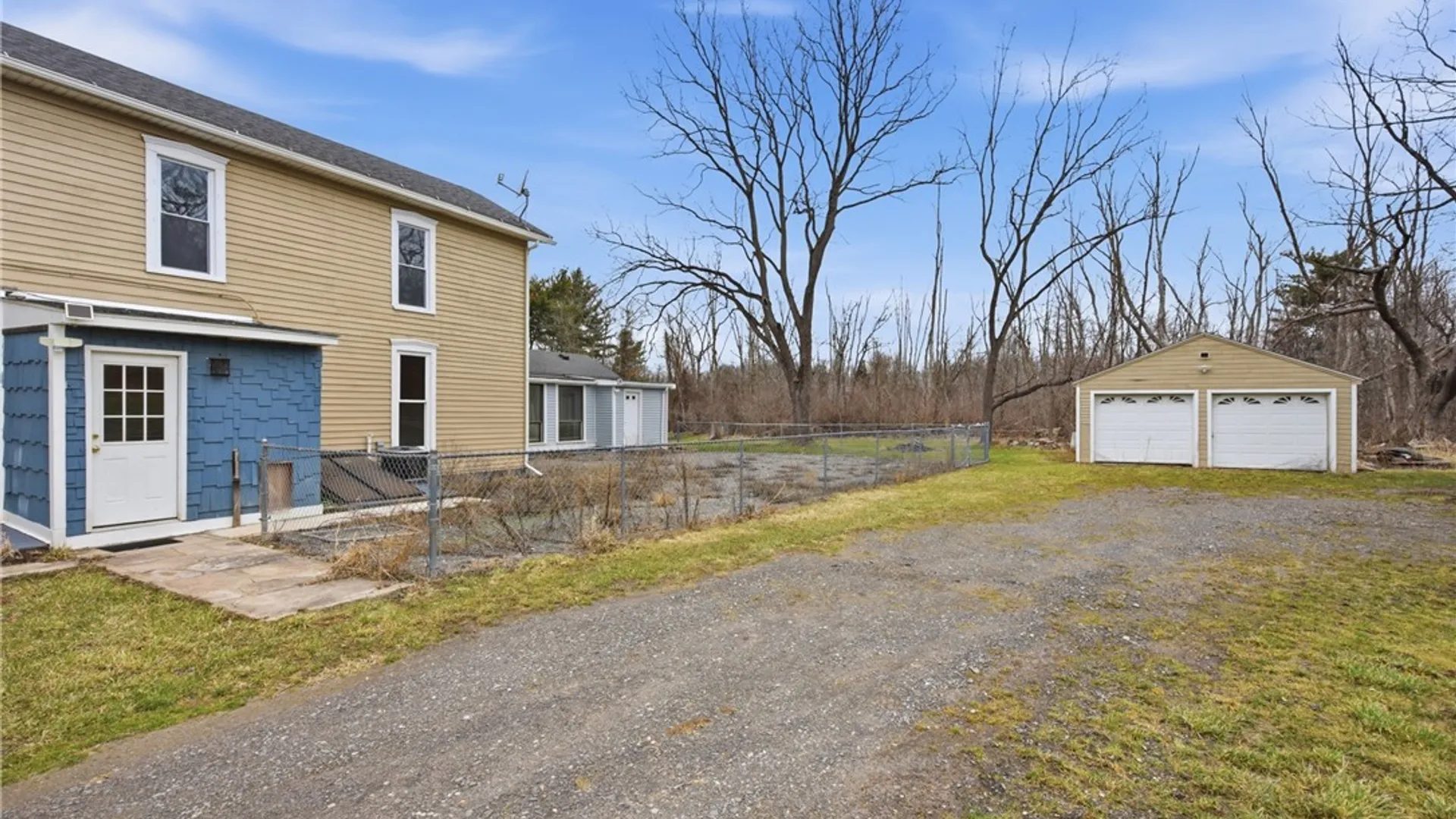 Property at 6043 Old Niagara Road, Lockport Town, NY 14094 3