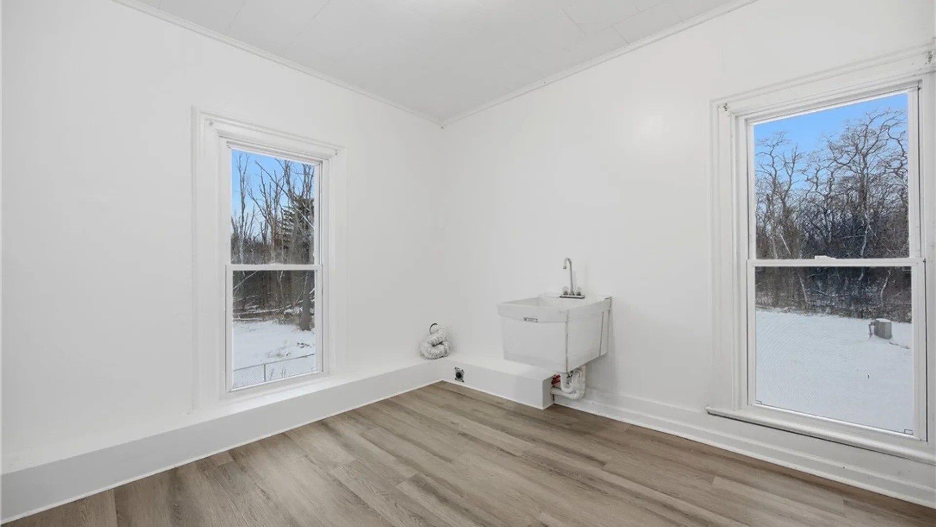 Property at 6043 Old Niagara Road, Lockport Town, NY 14094 37