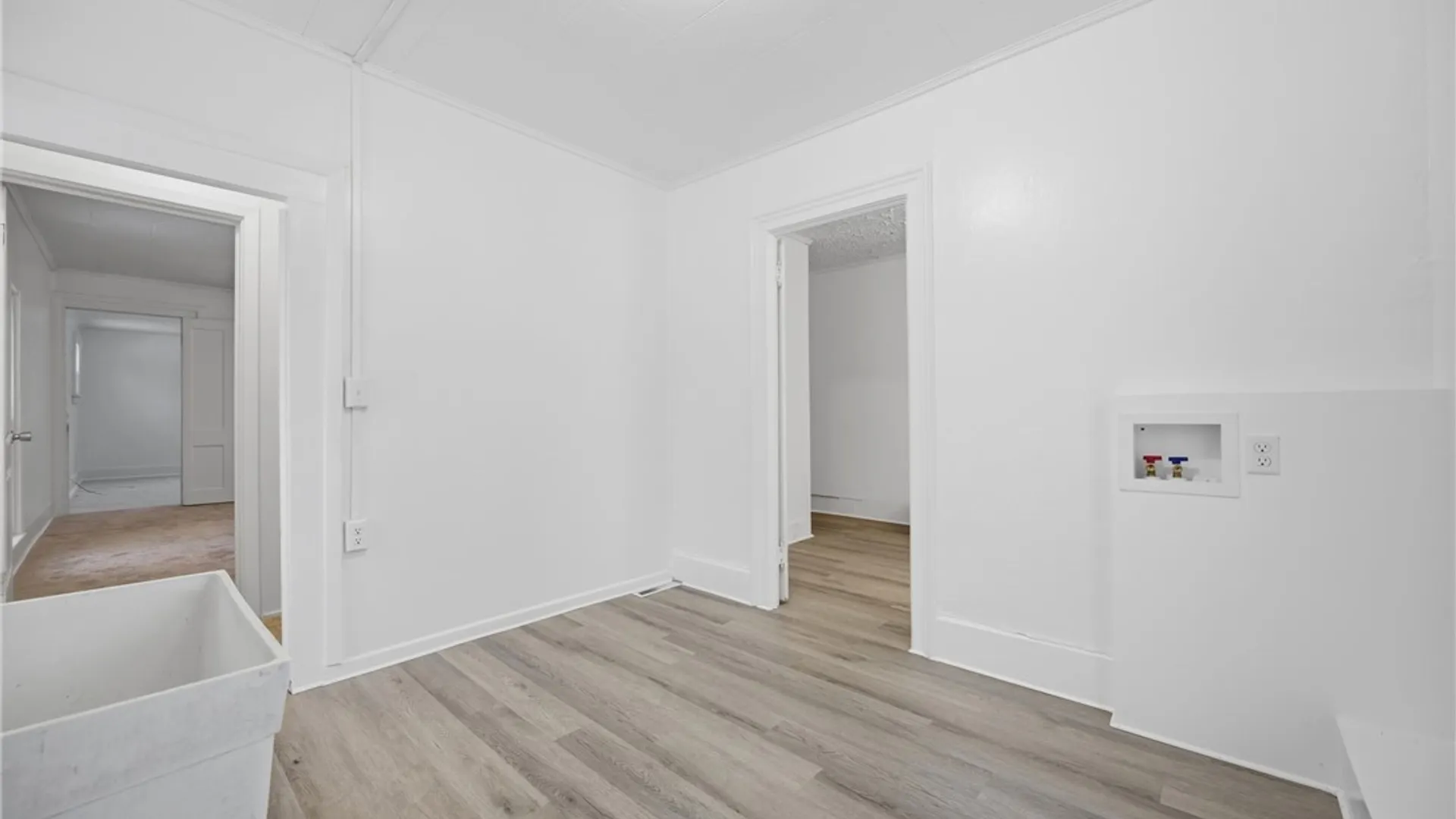 Property at 6043 Old Niagara Road, Lockport Town, NY 14094 38