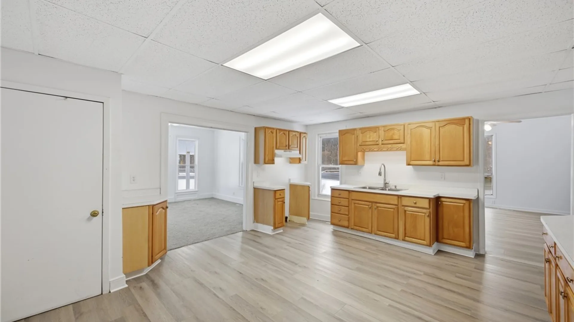 Property at 6043 Old Niagara Road, Lockport Town, NY 14094 9