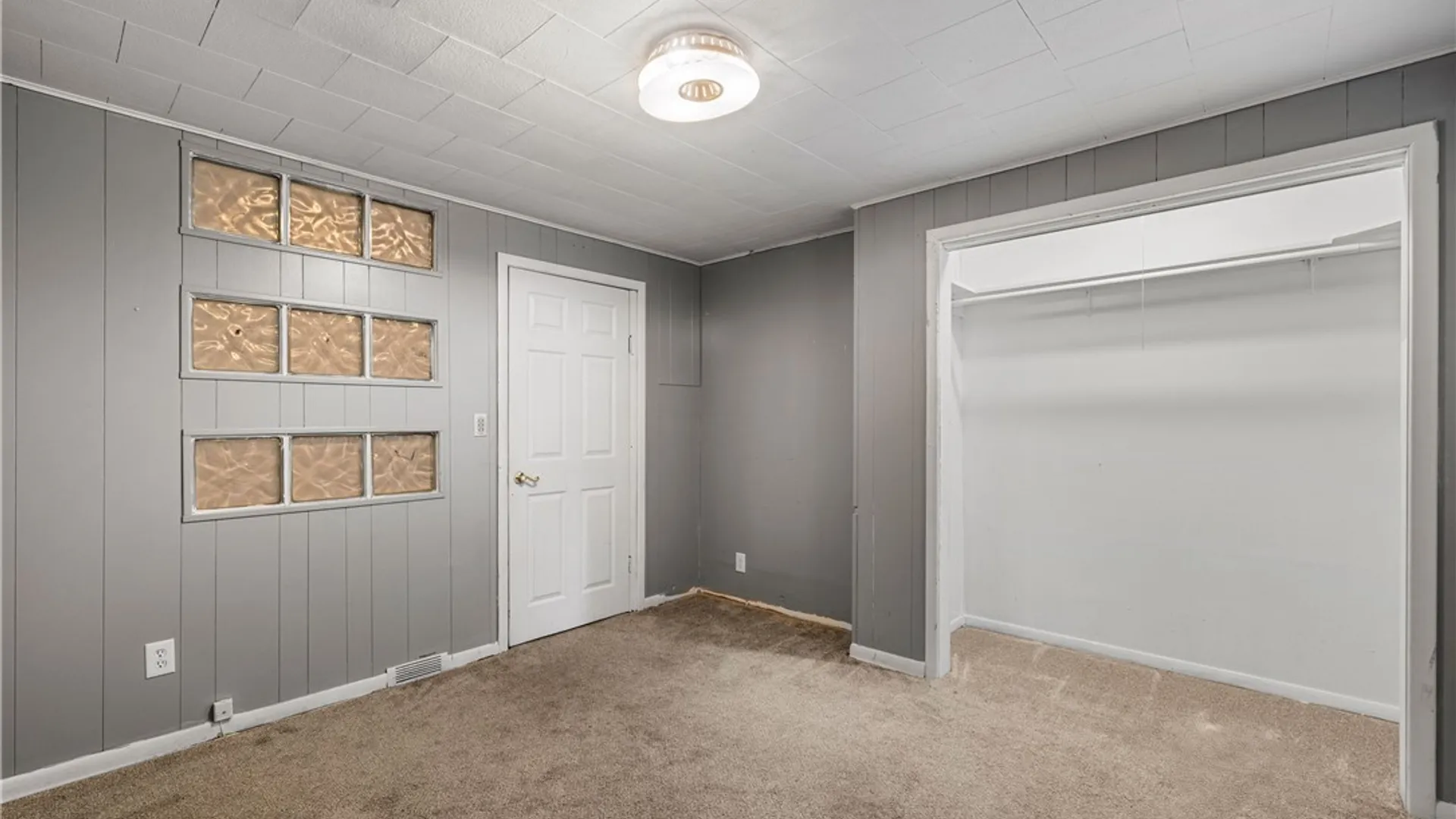 Property at 26 Date Avenue, Lackawanna, NY 14218 21