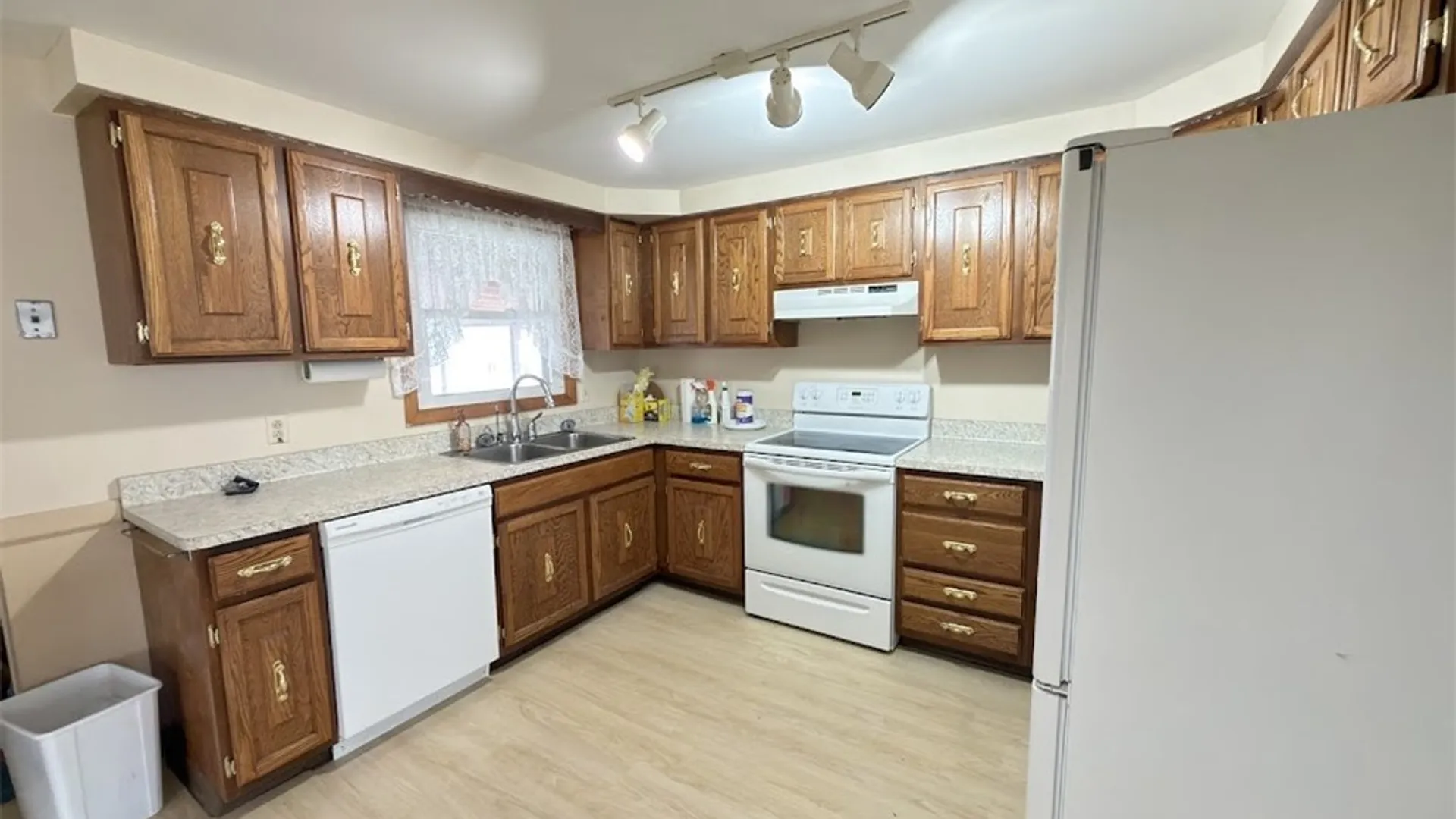 Property at 104 Bradwood Road, West Seneca, NY 14224 10