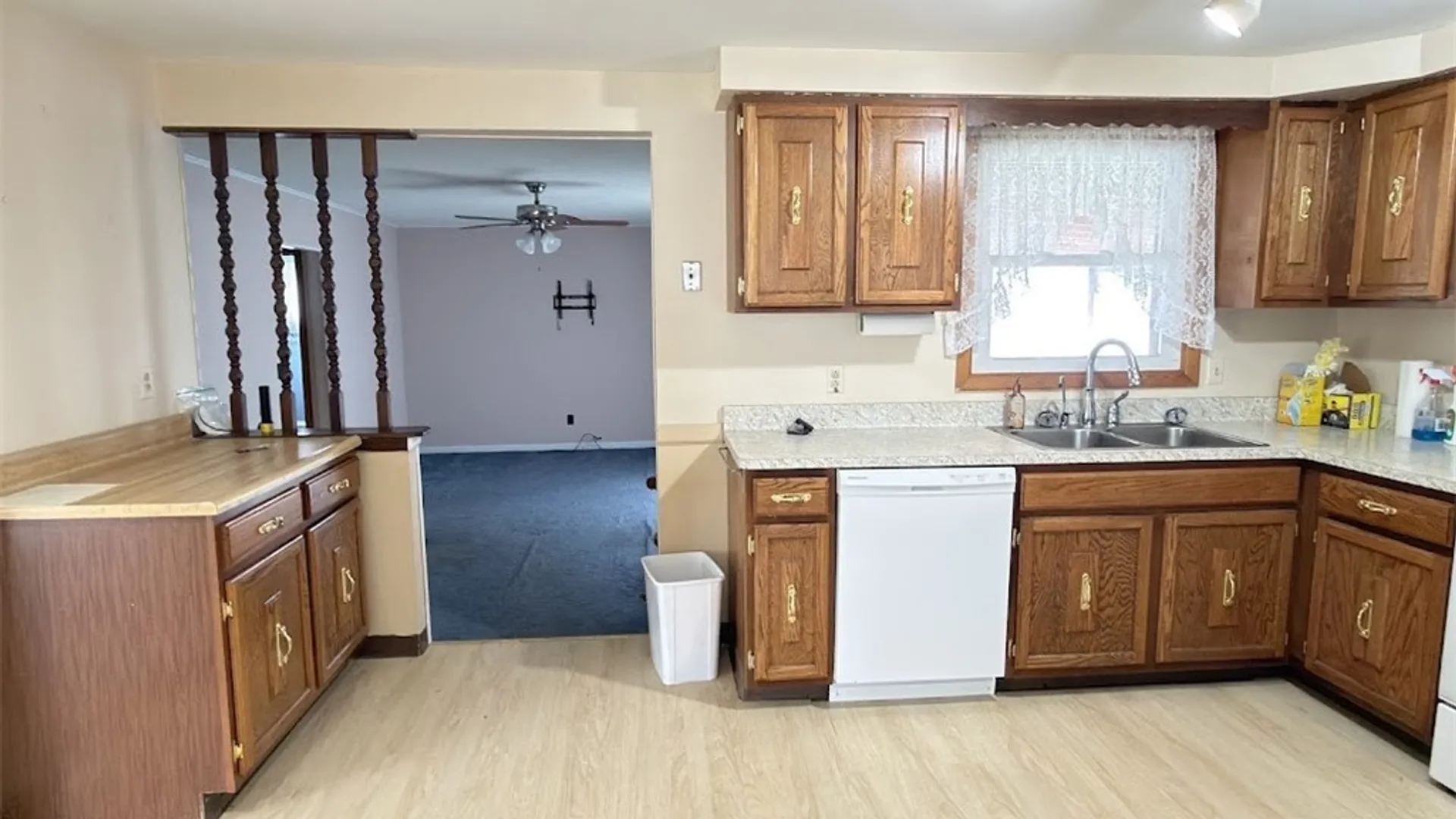 Property at 104 Bradwood Road, West Seneca, NY 14224 23