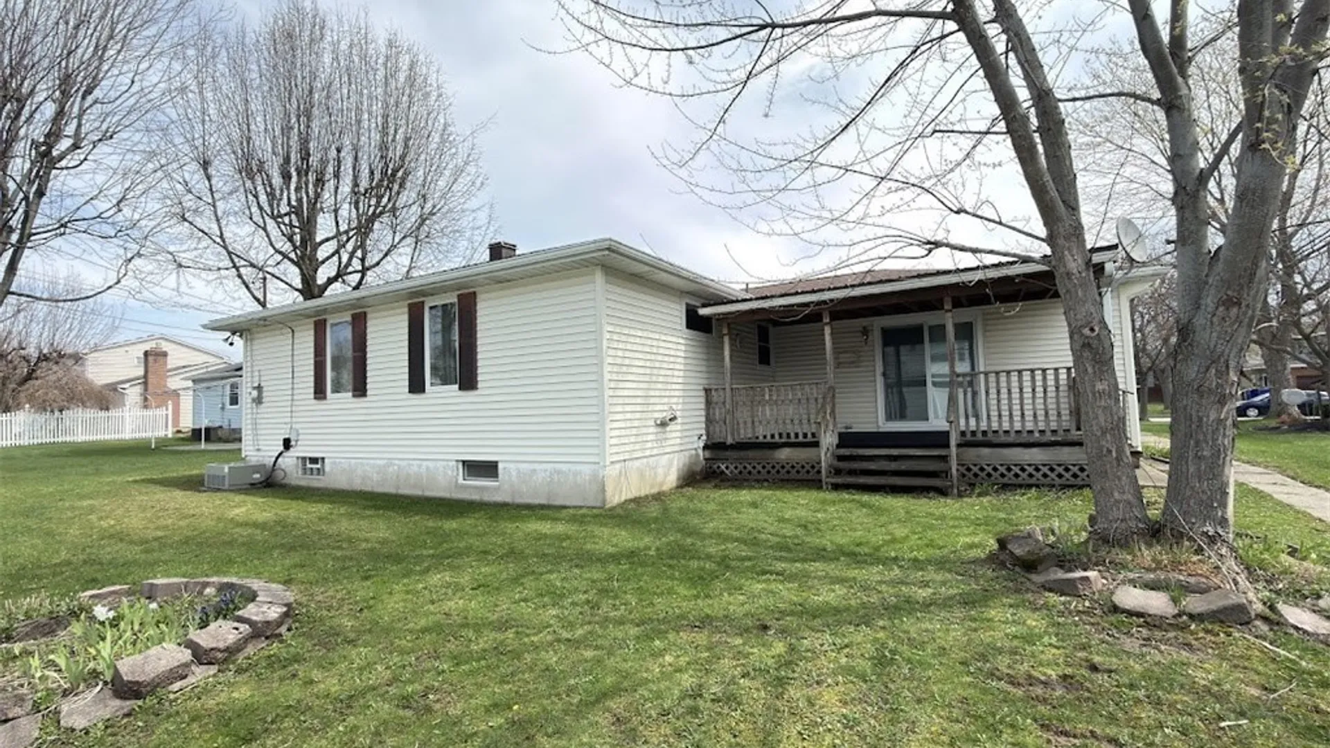 Property at 104 Bradwood Road, West Seneca, NY 14224 4