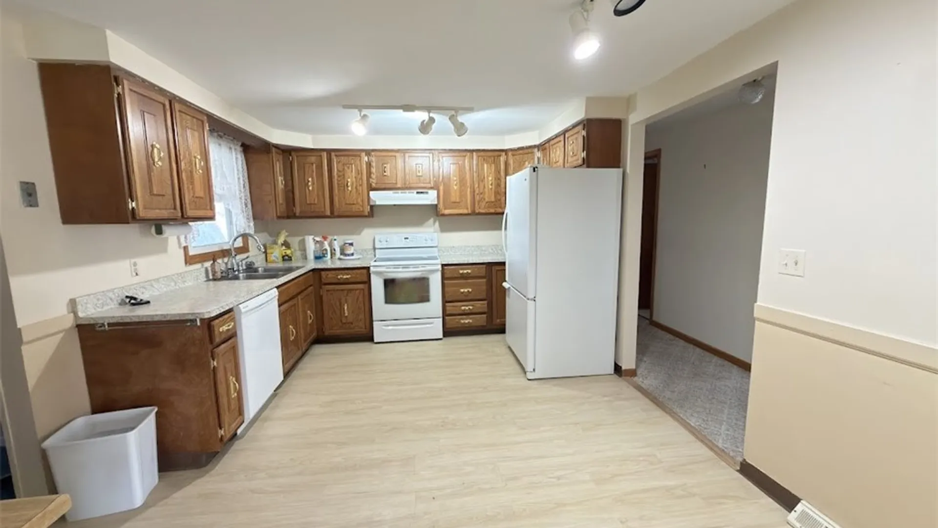 Property at 104 Bradwood Road, West Seneca, NY 14224 9