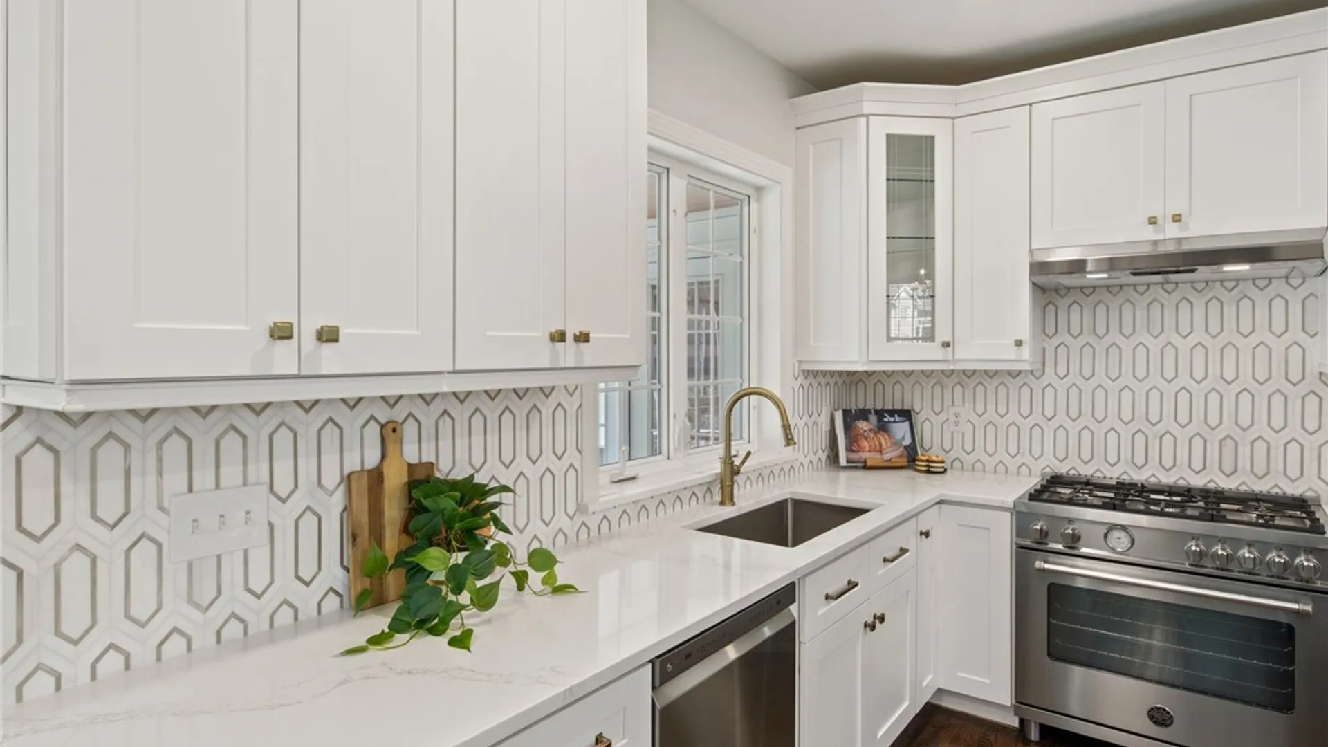 Property at 2 Esker Rise, Victor, NY 14564 11