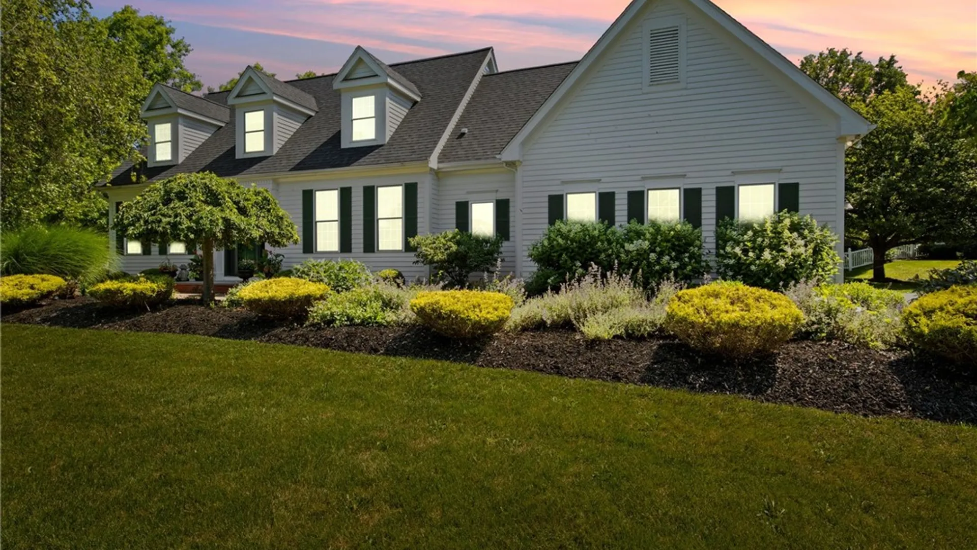 Property at 2 Esker Rise, Victor, NY 14564 2