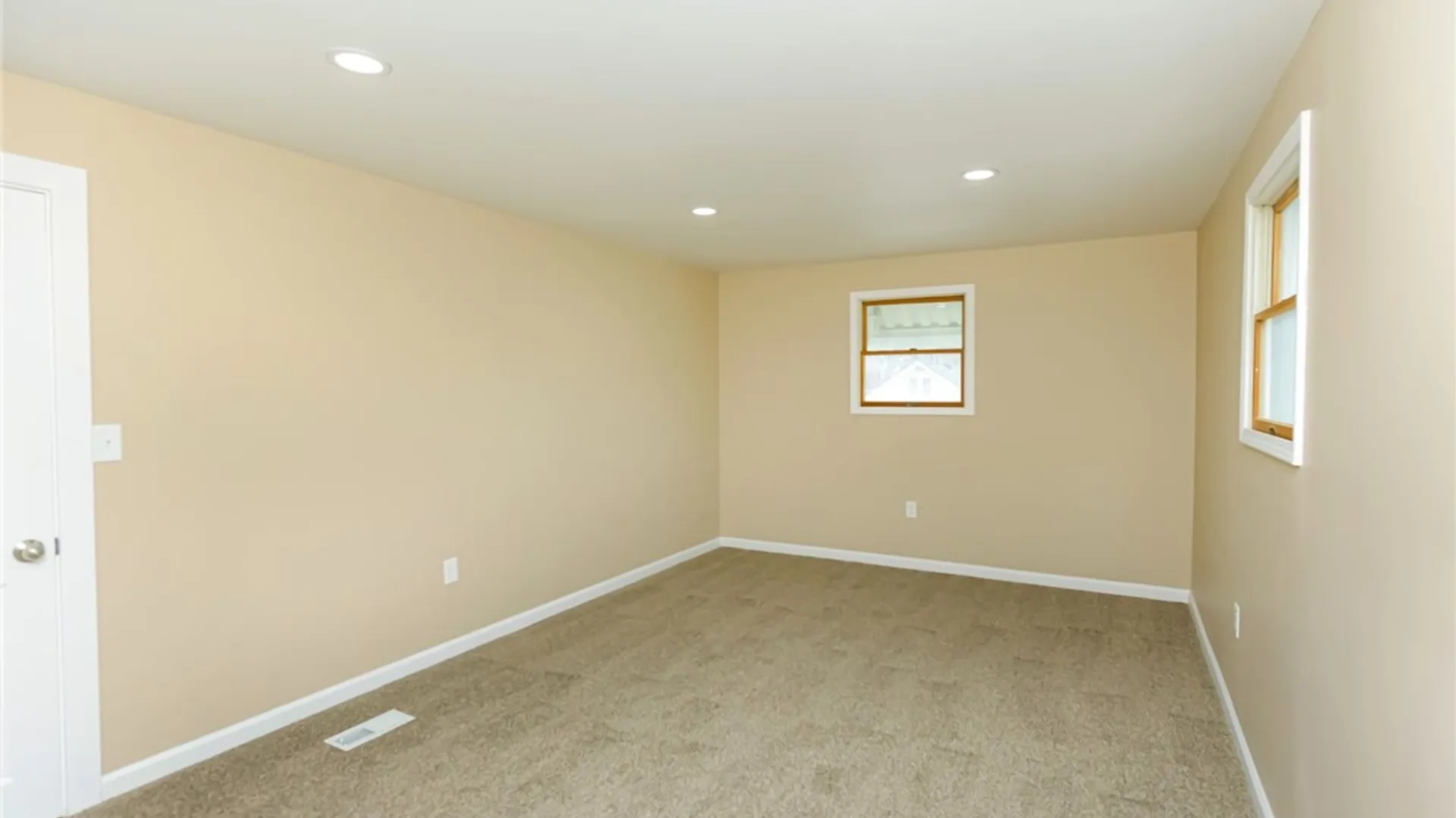 Property at 31 Wendhurst Drive, Greece, NY 14616 24