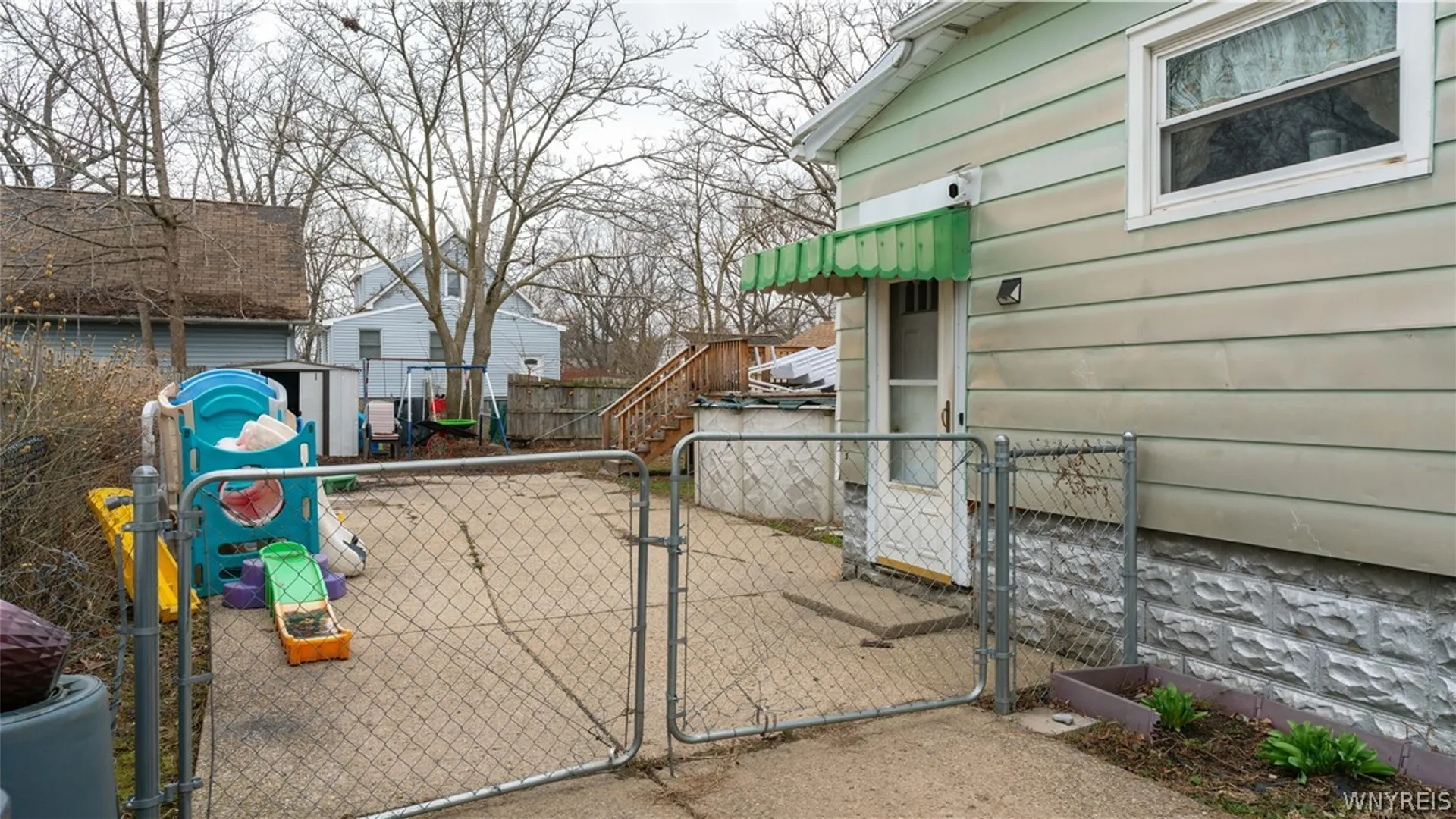 Property at 27 Johnson Street, Lackawanna, NY 14218 22