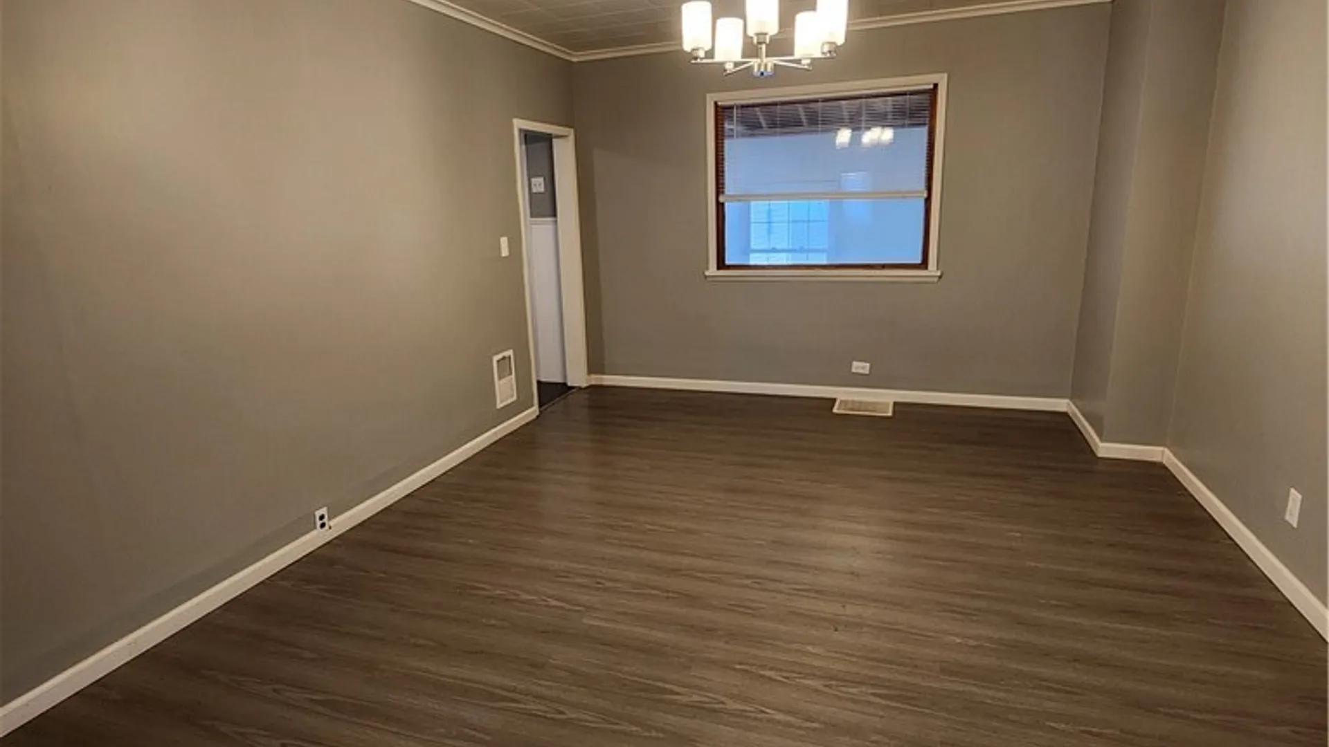 Property at 15 Edgewood Ave, Buffalo, NY 14220 9