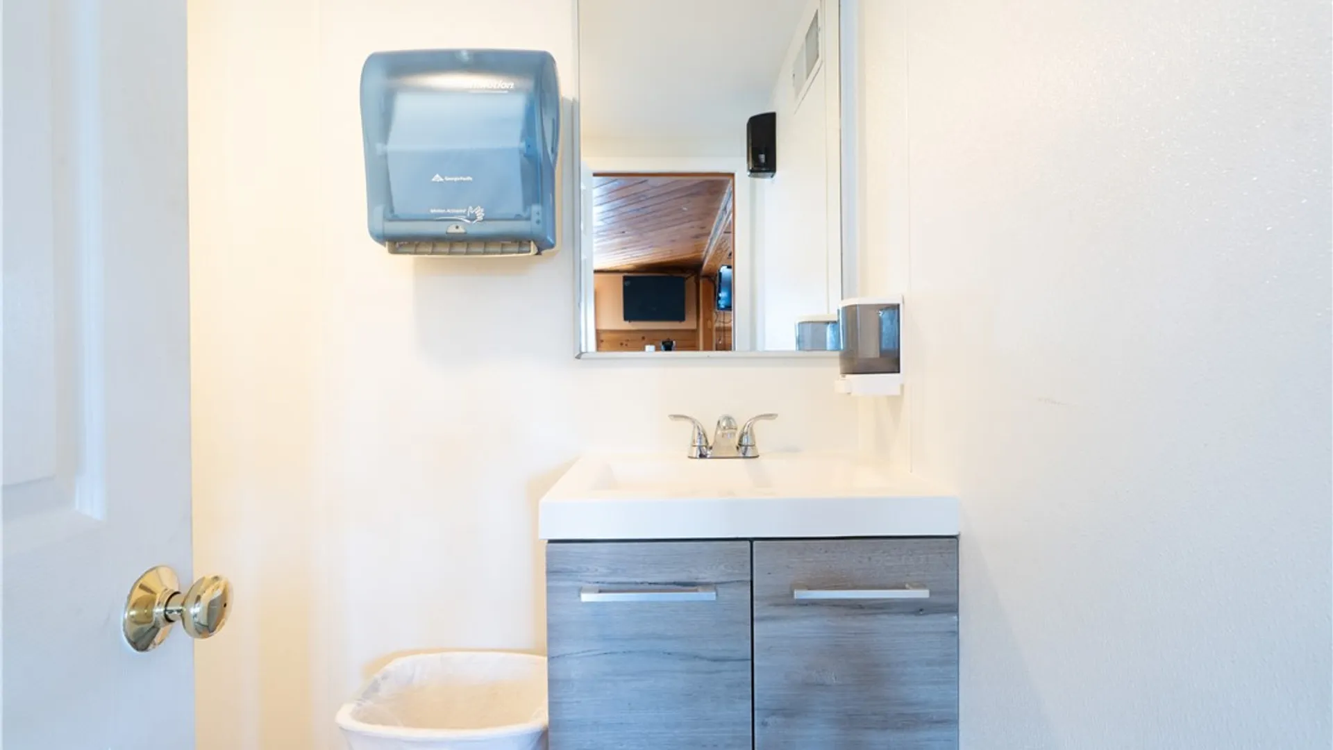 Property at 2121 State Route 96, Phelps, NY 14432 42