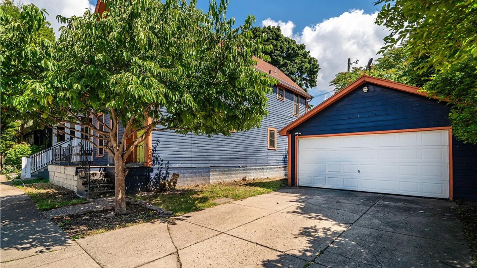 Property at 107 College Street, Buffalo, NY 14201 2