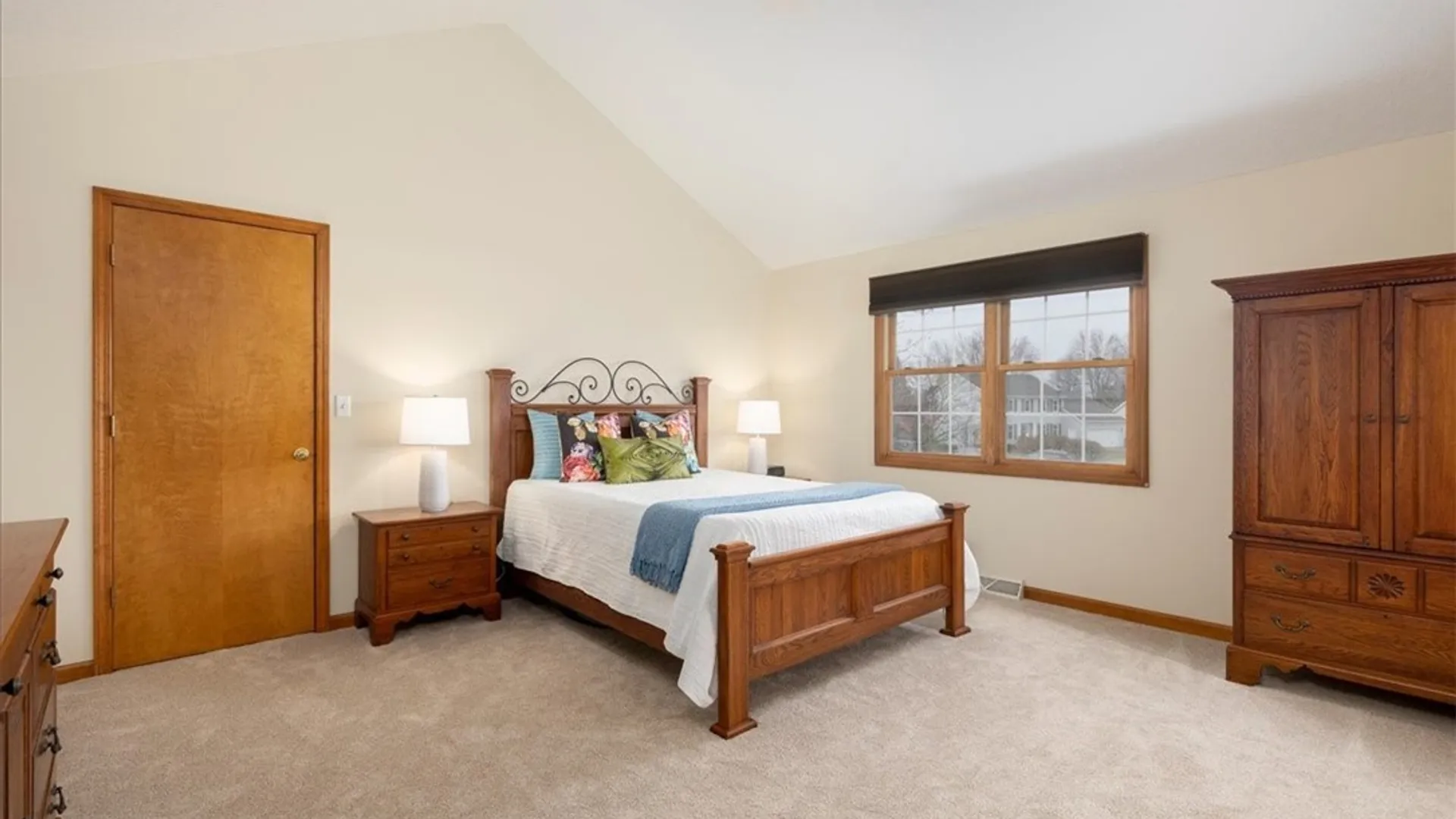 Property at 6115 Newberry Court, Clarence, NY 14032 16