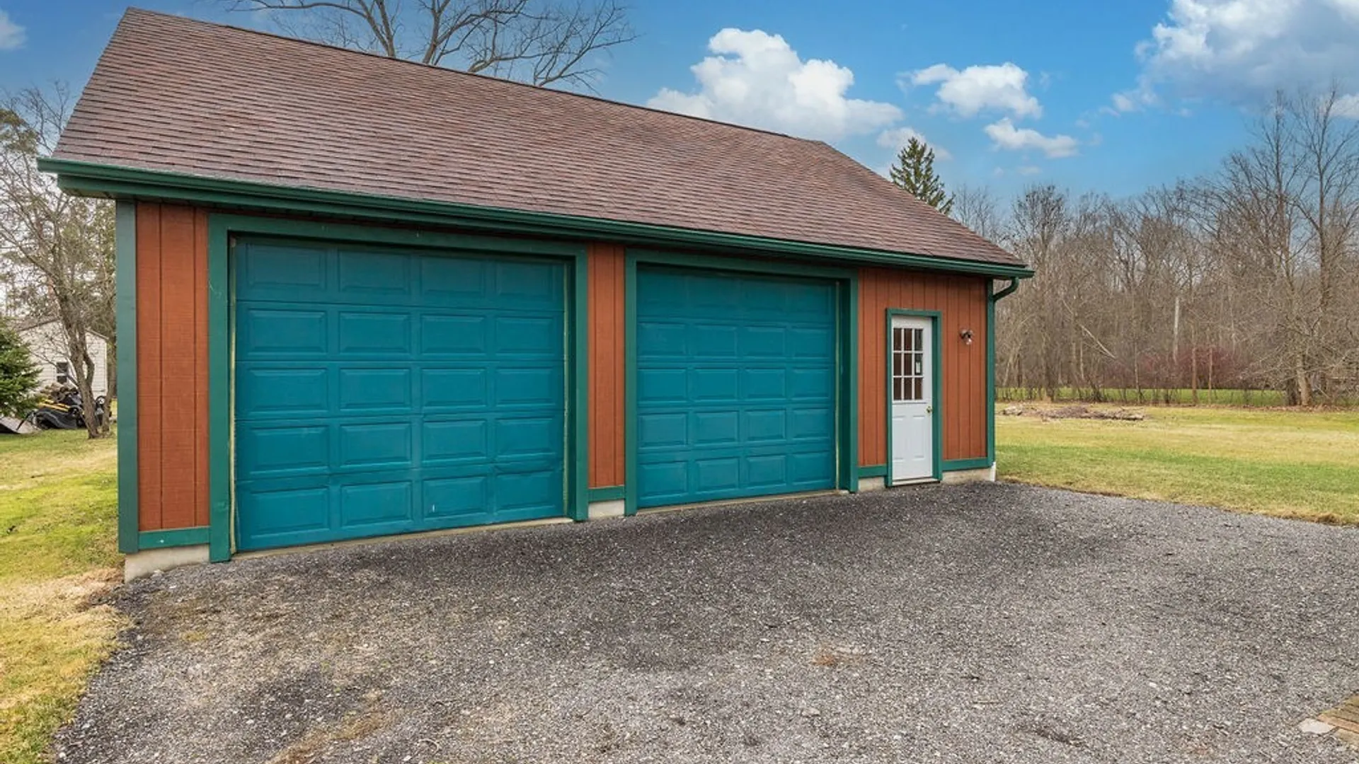 Property at 3471 West River Road, Grand Island, NY 14072 3