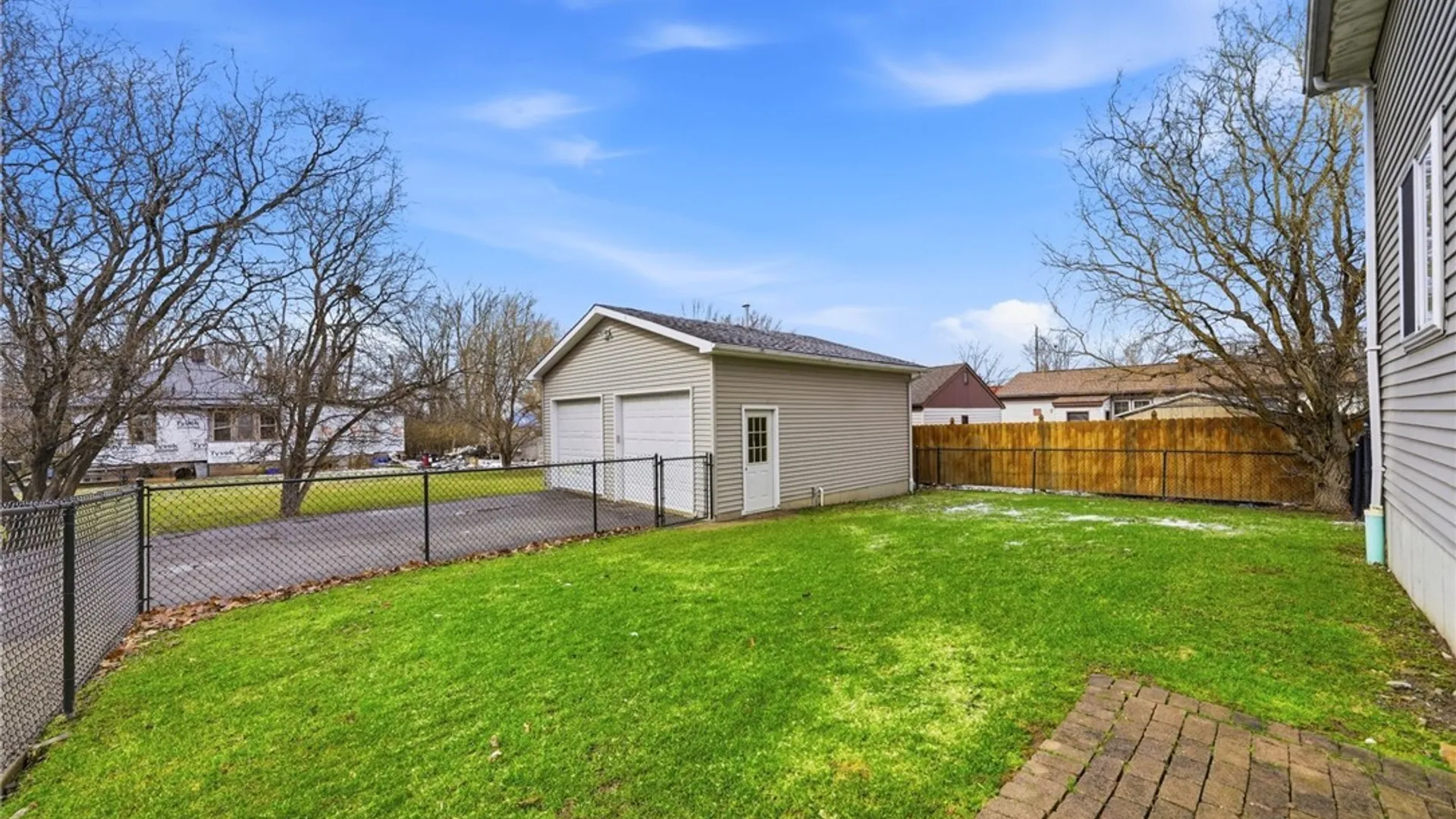 Property at 4986 City View Avenue, Hamburg, NY 14219 28
