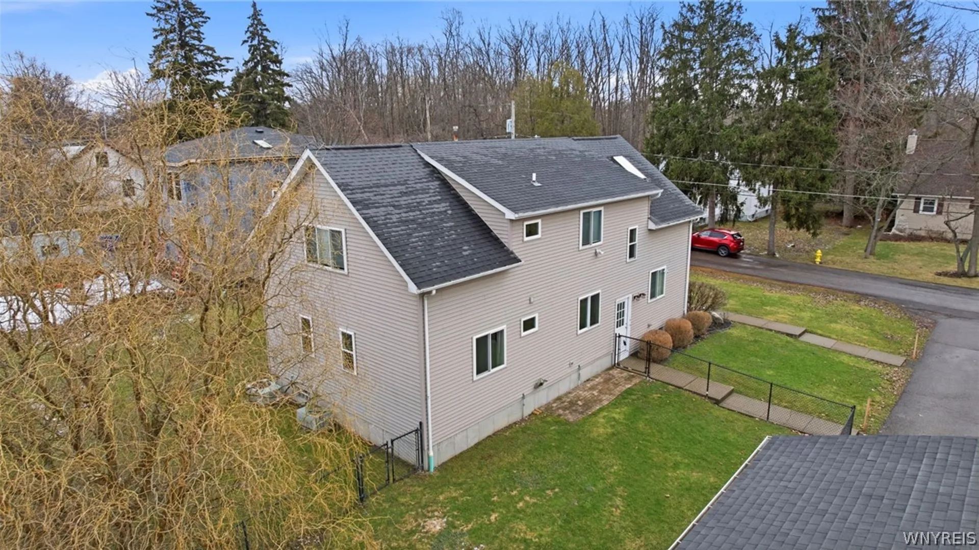 Property at 4986 City View Avenue, Hamburg, NY 14219 33
