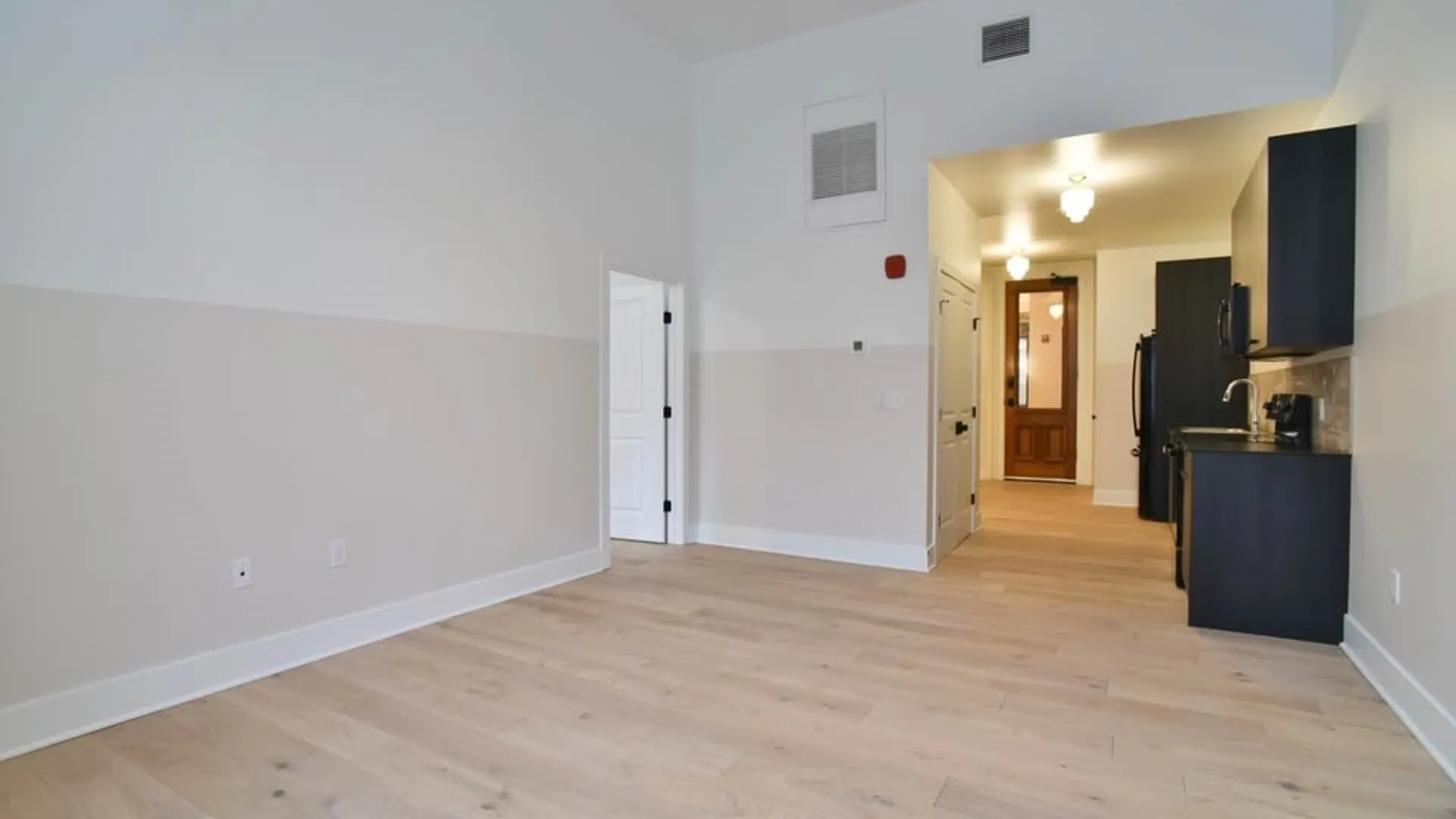 Property at 30 Broad Street, Rochester, NY 14609 17