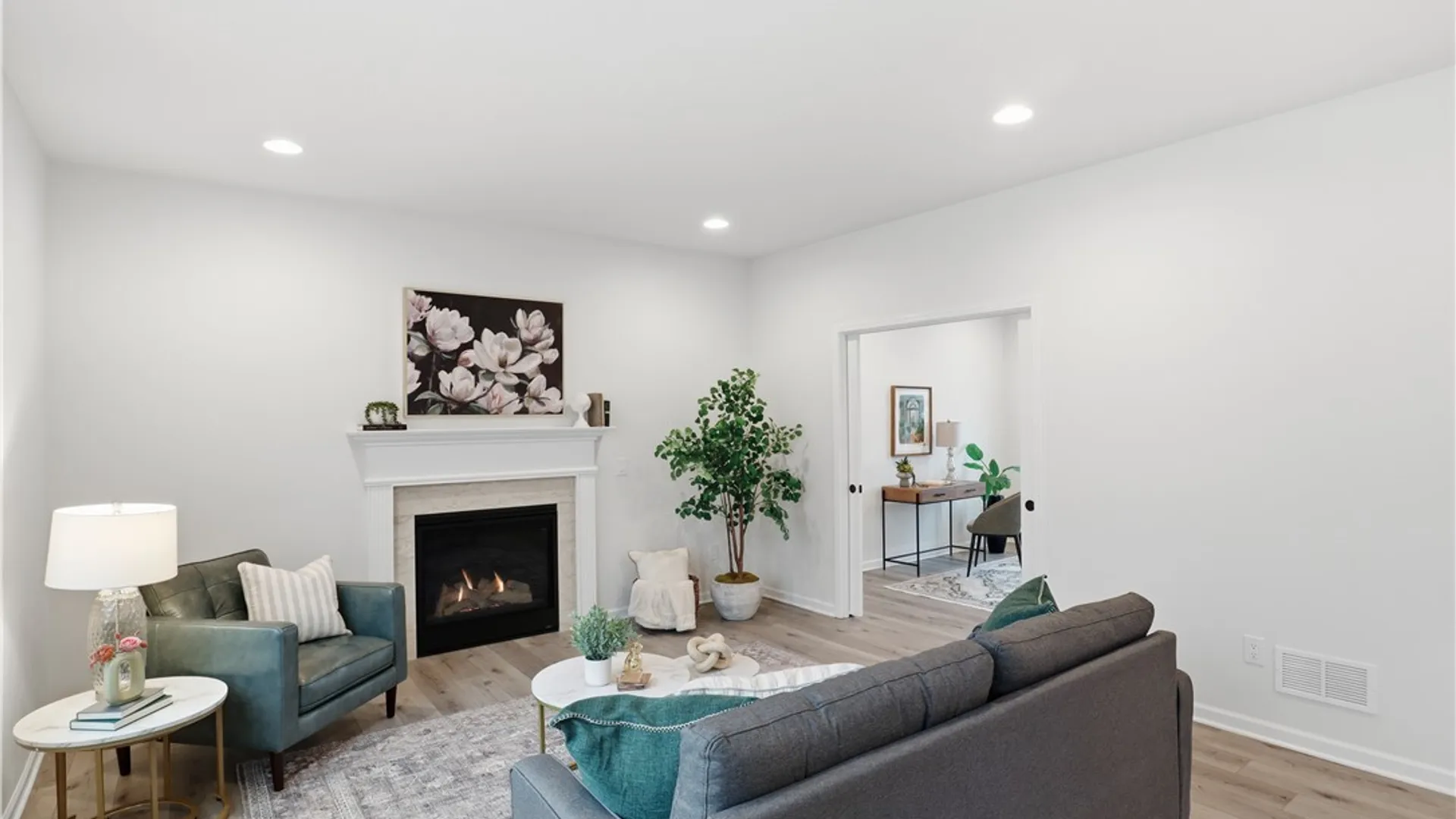 Property at 8 Nightfrost Lane, Henrietta, NY 14467 13