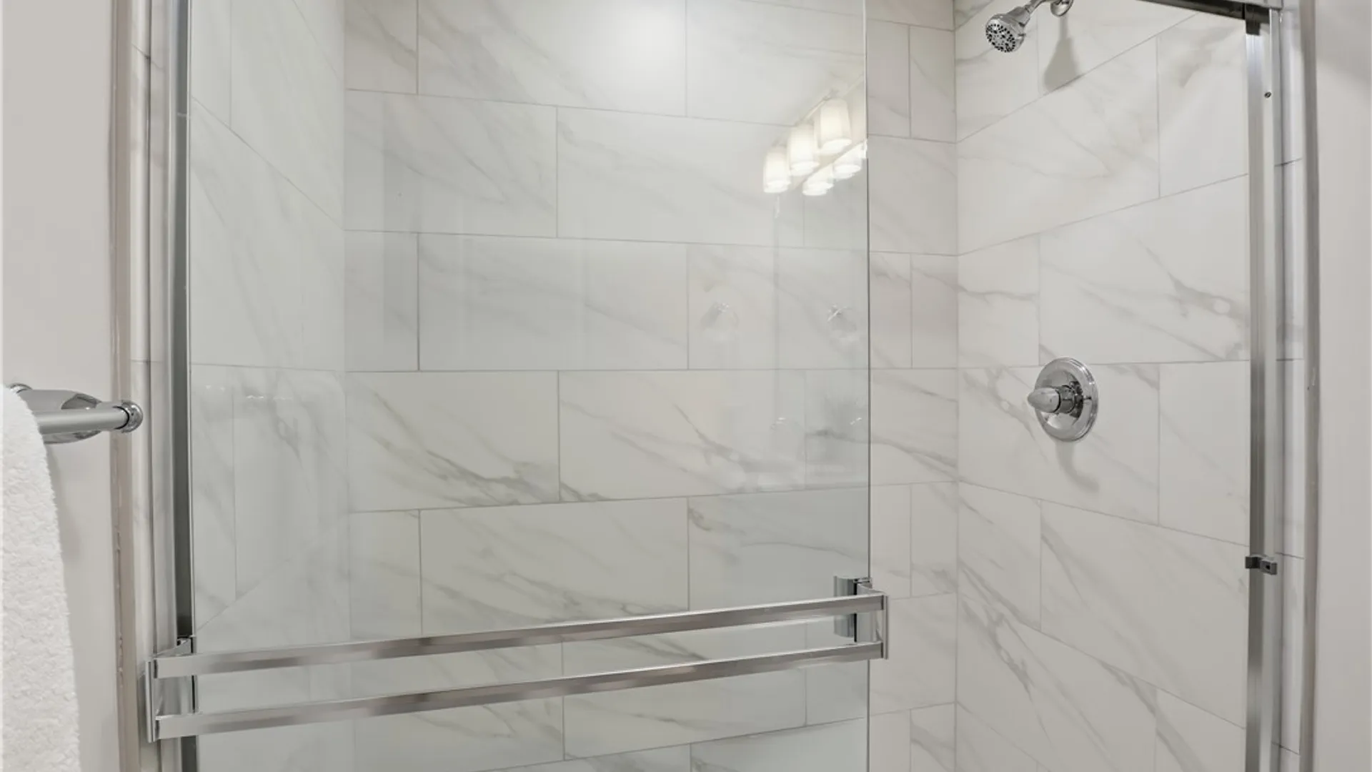 Property at 8 Nightfrost Lane, Henrietta, NY 14467 26