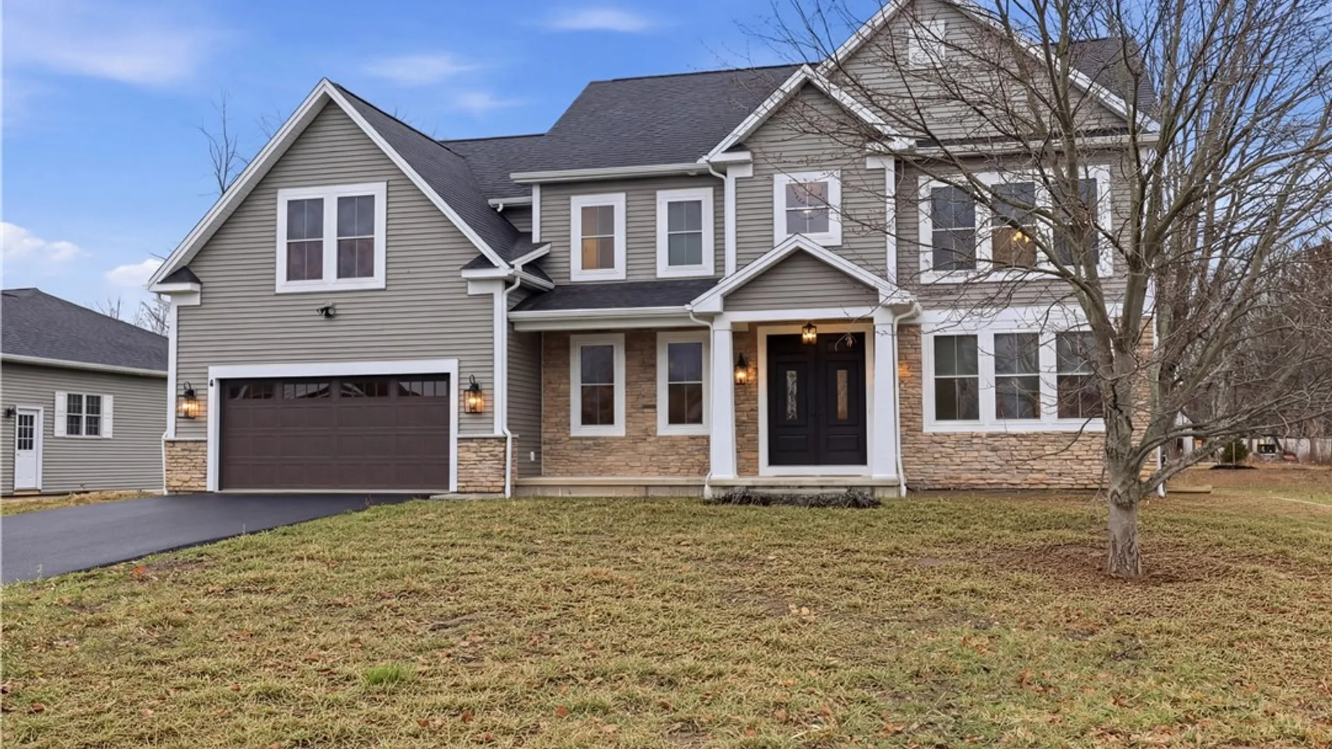 Property at 8 Nightfrost Lane, Henrietta, NY 14467 3