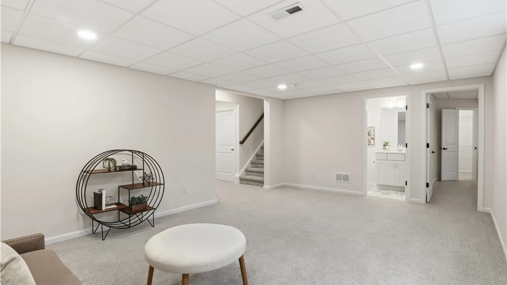 Property at 8 Nightfrost Lane, Henrietta, NY 14467 30