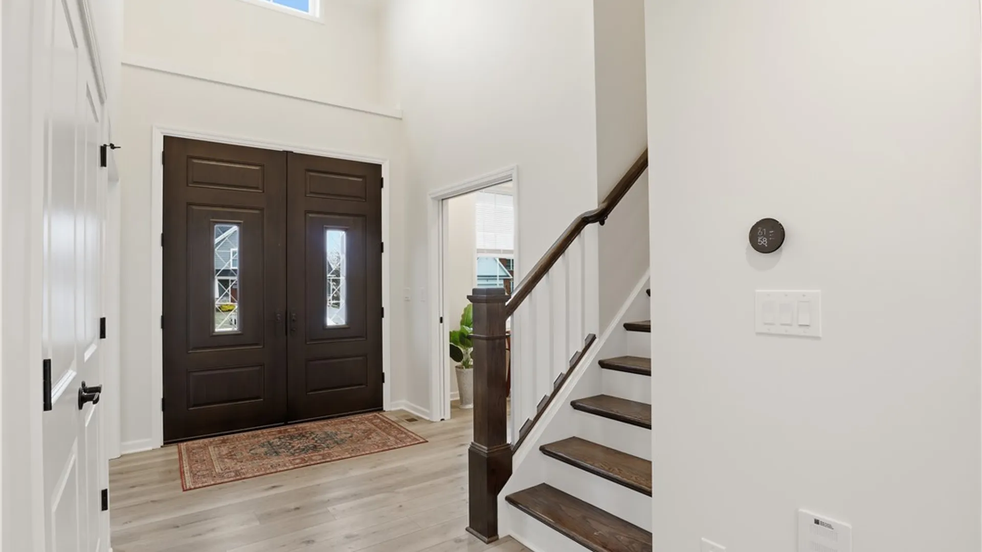 Property at 8 Nightfrost Lane, Henrietta, NY 14467 4