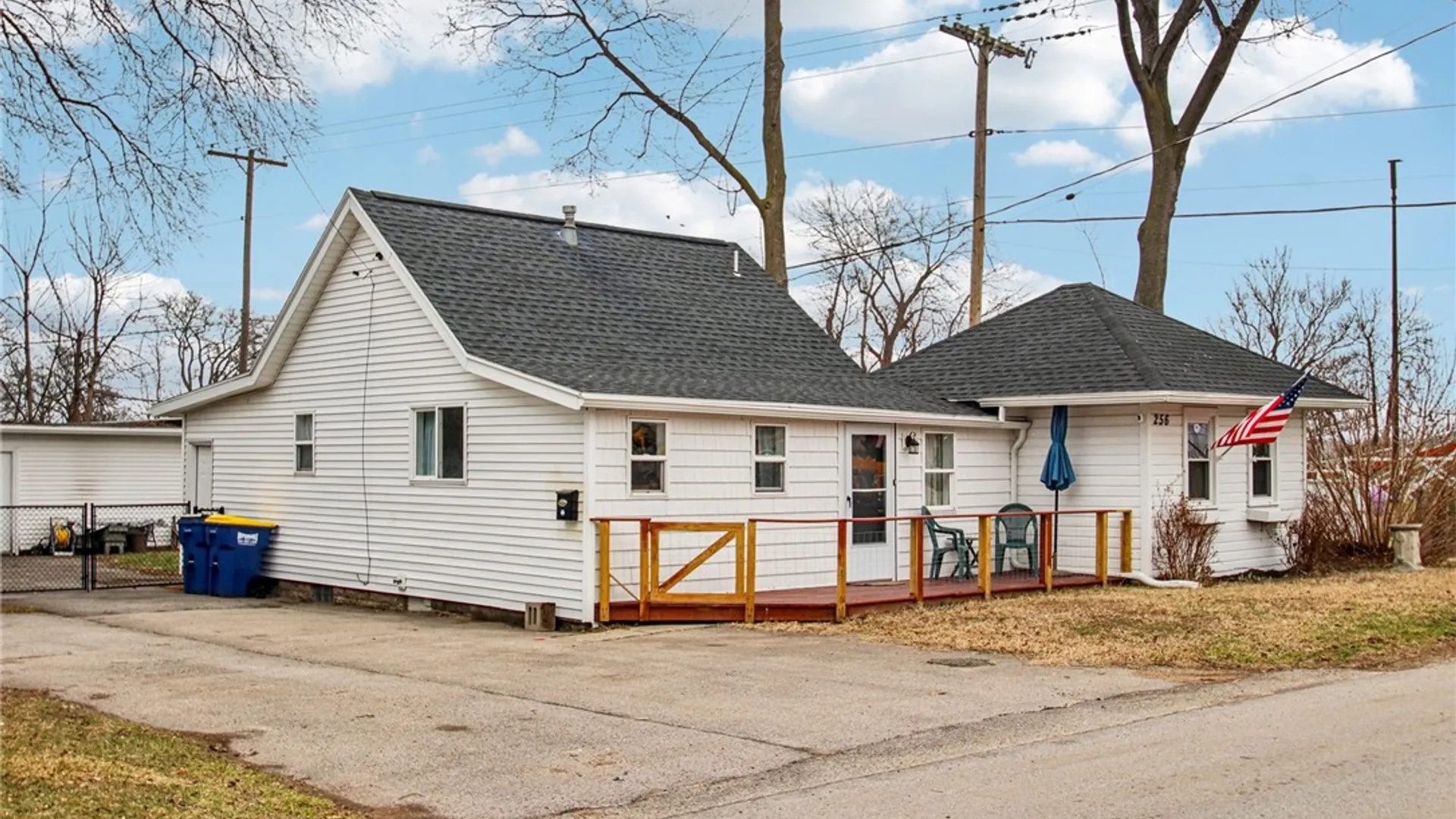 Property at 256 Breezeway Drive, Irondequoit, NY 14622 2