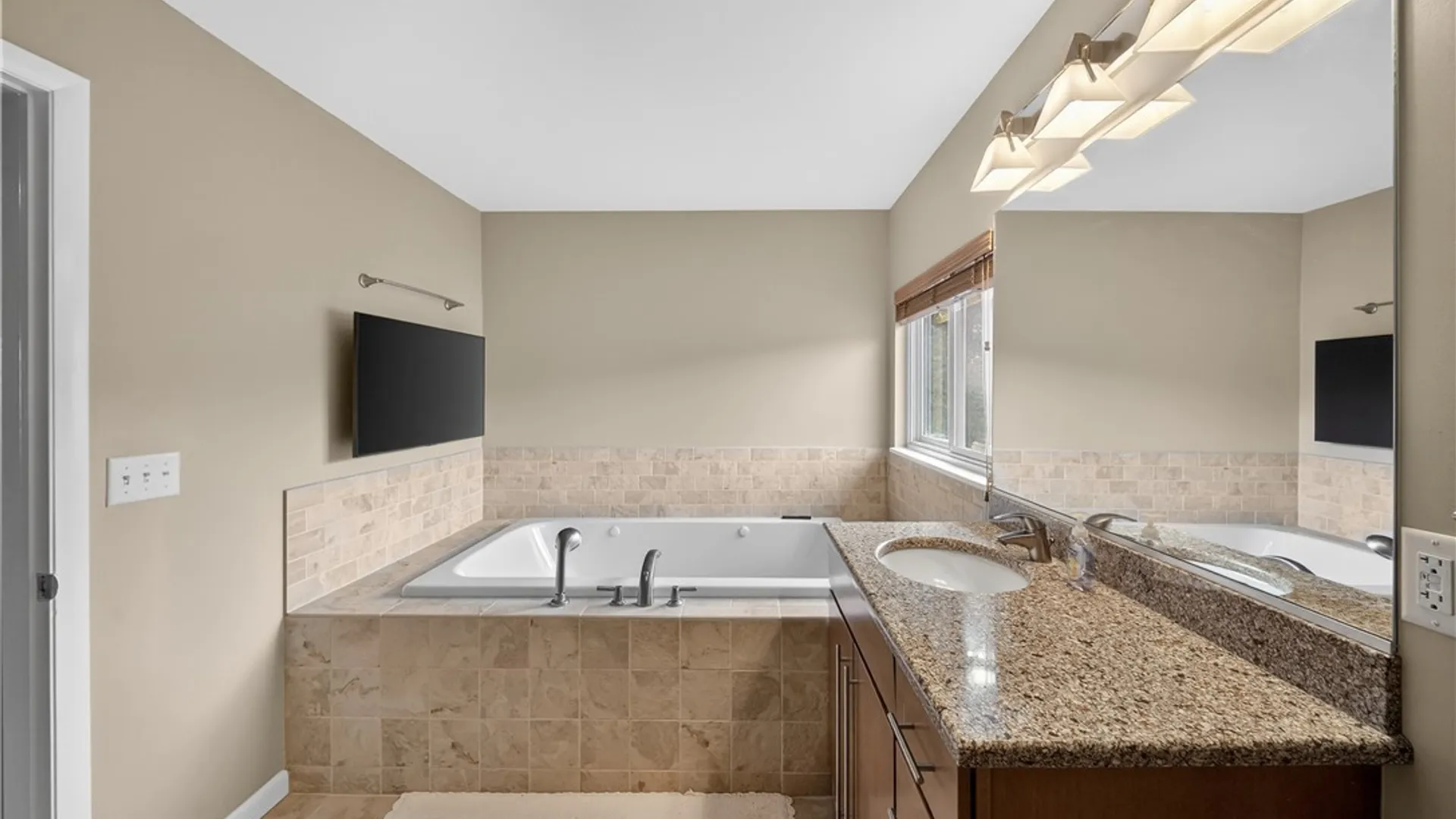 Property at 7516 Spectrum Way, Manlius, NY 13066 33