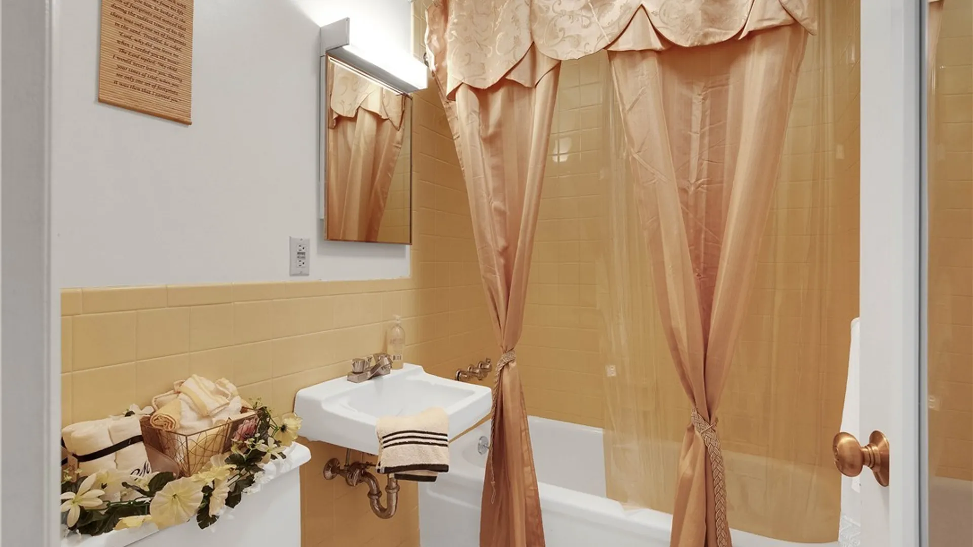 Property at 9 Bristol Avenue, Lockport City, NY 14094 24