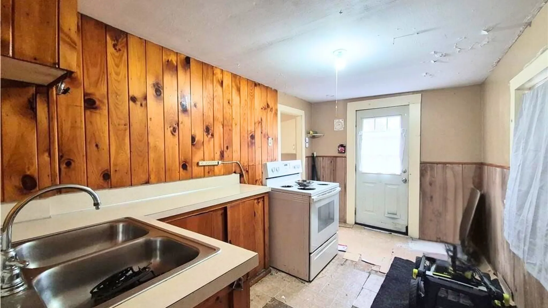 Property at 504 Cayuga Street, Fulton, NY 13069 11