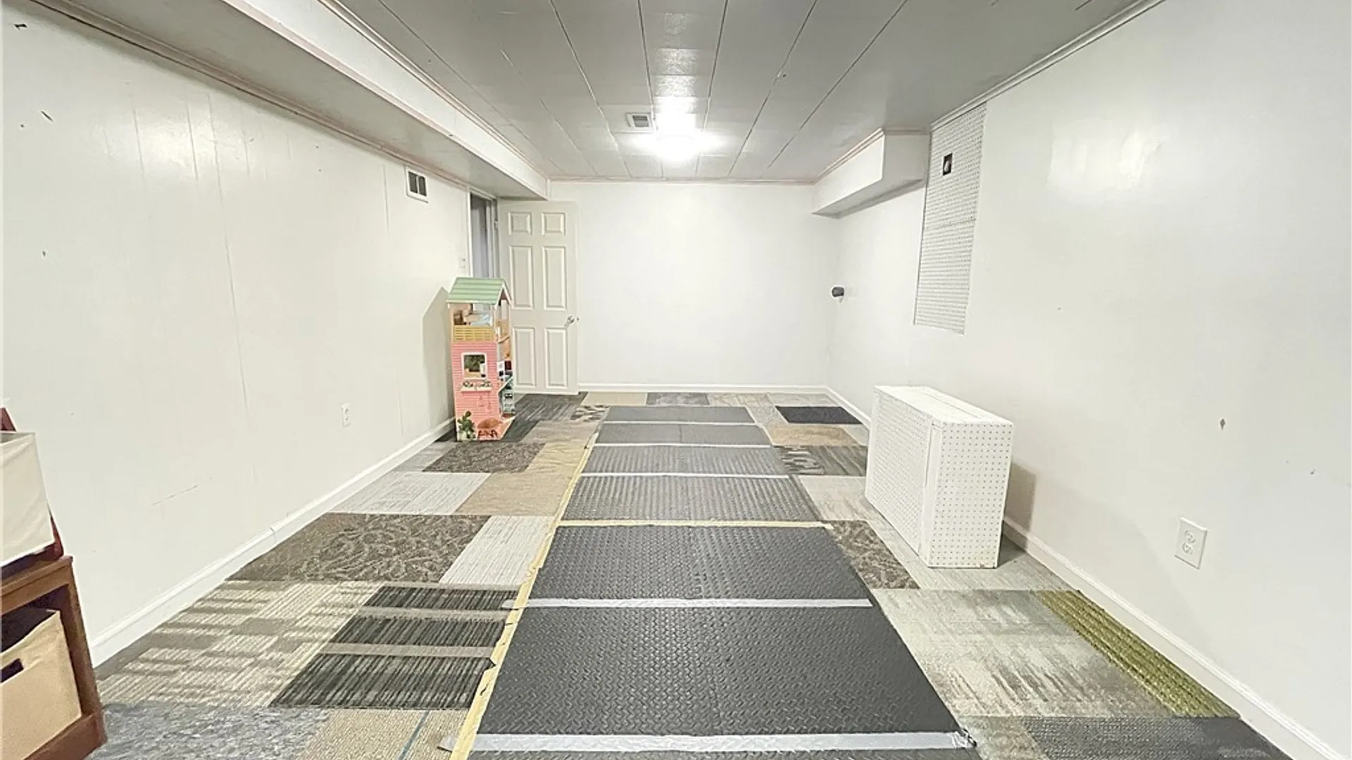 Property at 121 Wadsworth Road, Clay, NY 13212 25