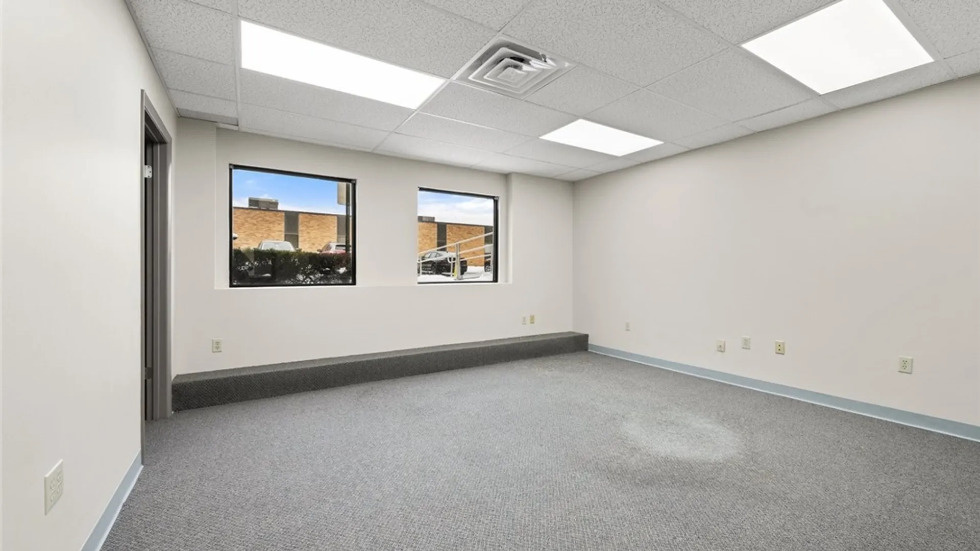 Property at 4 Adler Drive, DeWitt, NY 13057 12