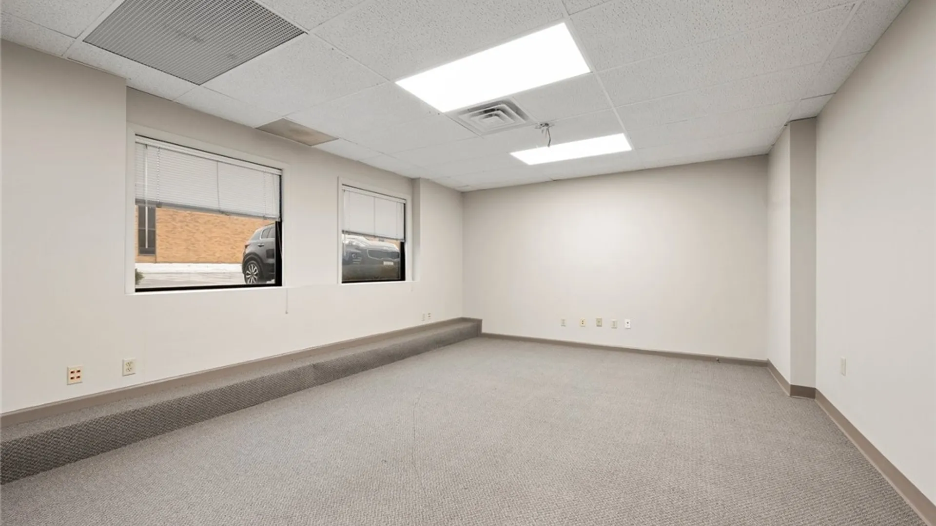 Property at 4 Adler Drive, DeWitt, NY 13057 18