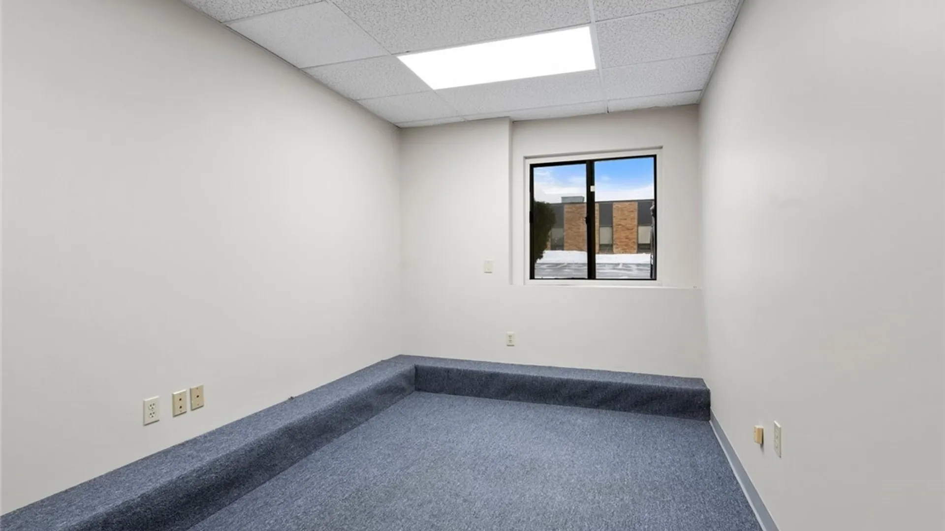 Property at 4 Adler Drive, DeWitt, NY 13057 20