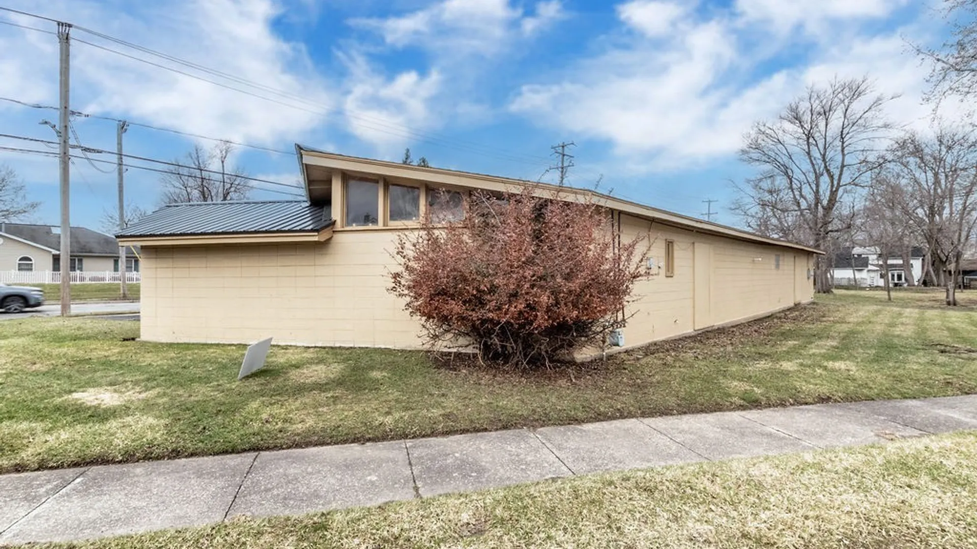 Property at 1717 Eggert Road, Amherst, 14226 9